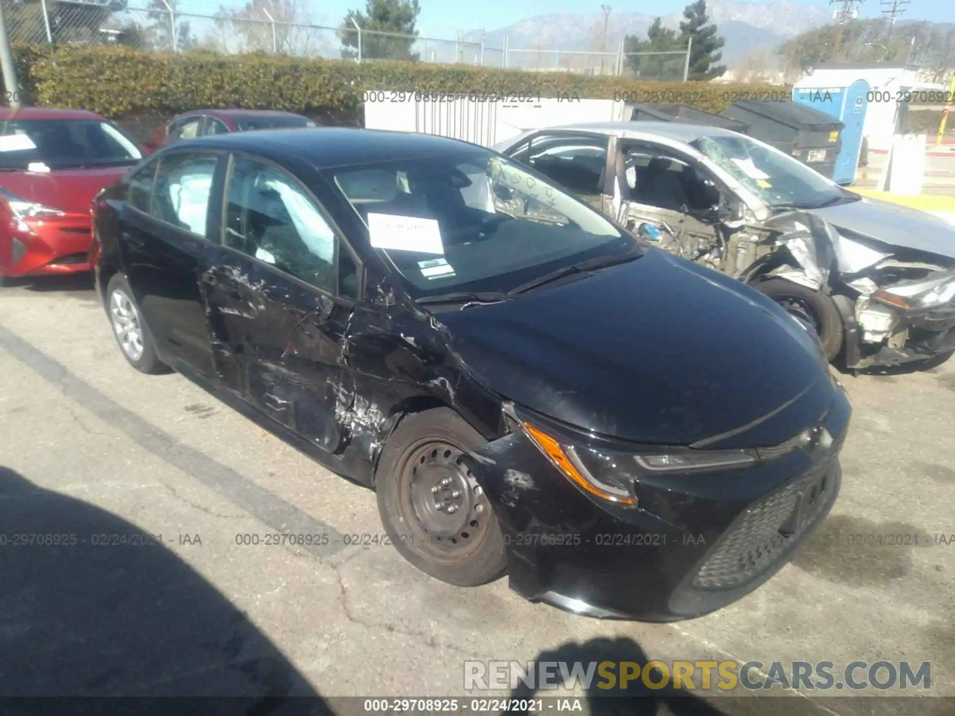 1 Photograph of a damaged car 5YFEPRAE7LP066216 TOYOTA COROLLA 2020