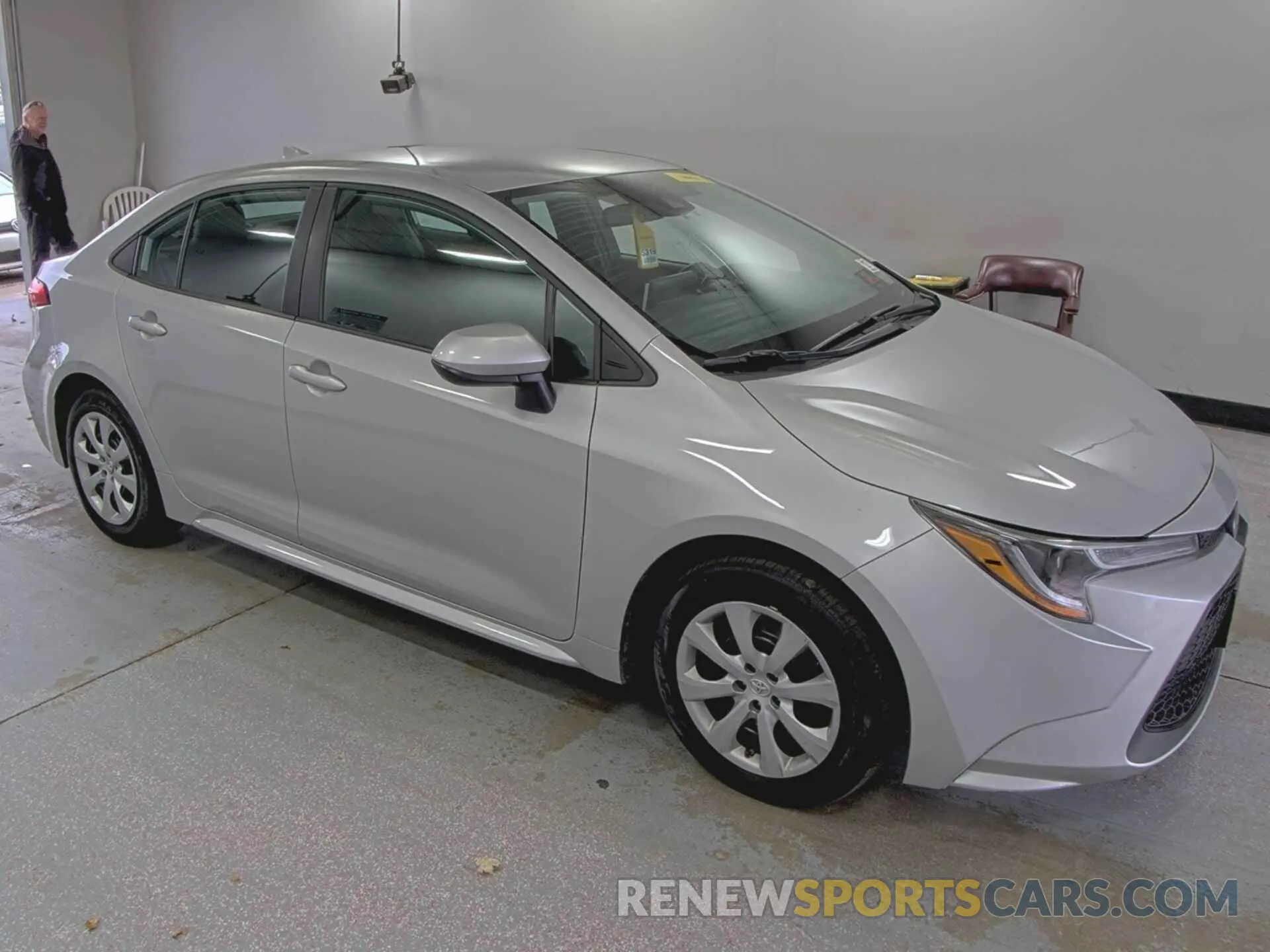10 Photograph of a damaged car 5YFEPRAE7LP073229 TOYOTA COROLLA 2020