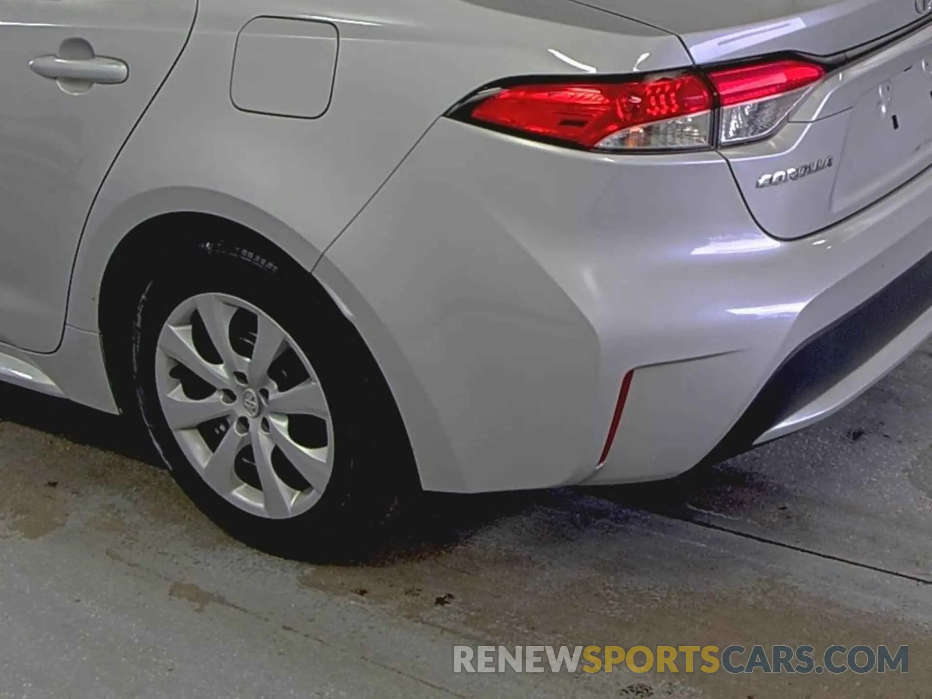 26 Photograph of a damaged car 5YFEPRAE7LP073229 TOYOTA COROLLA 2020