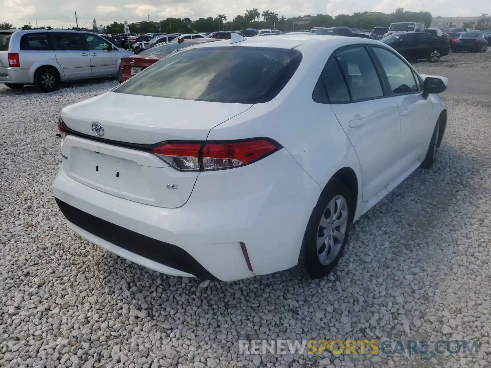 4 Photograph of a damaged car 5YFEPRAE7LP075353 TOYOTA COROLLA 2020