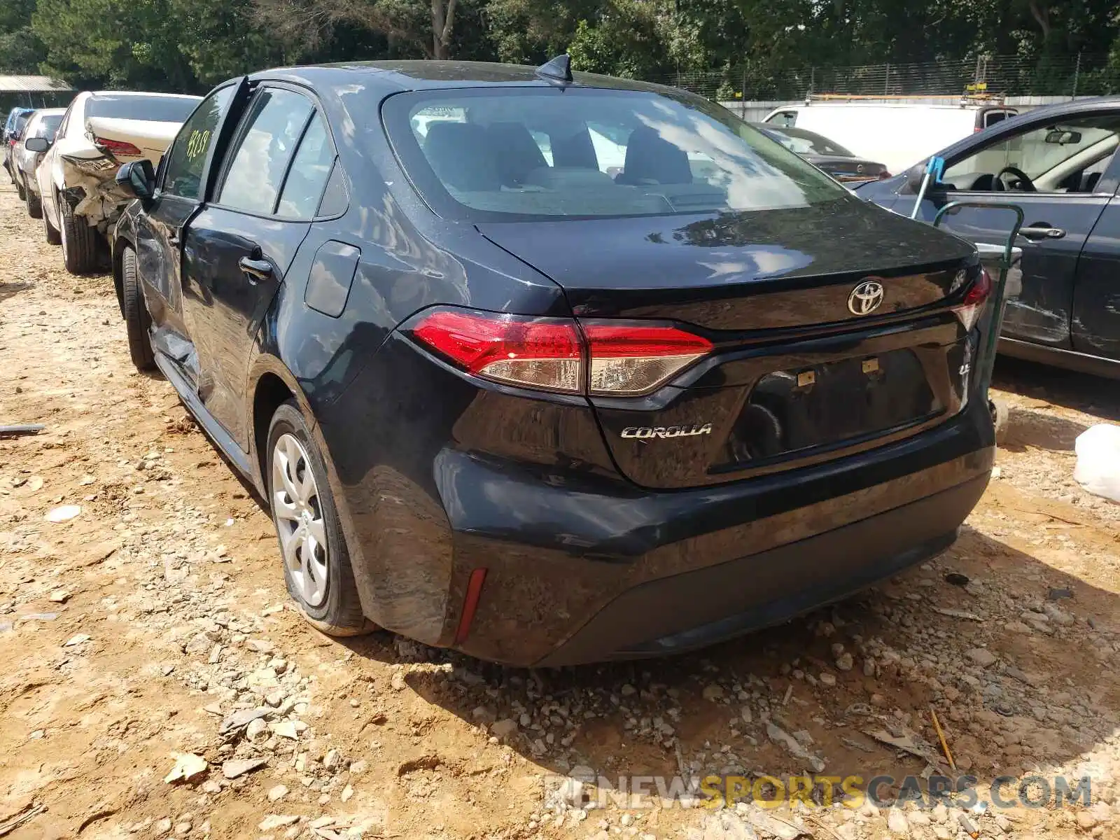 3 Photograph of a damaged car 5YFEPRAE7LP077992 TOYOTA COROLLA 2020