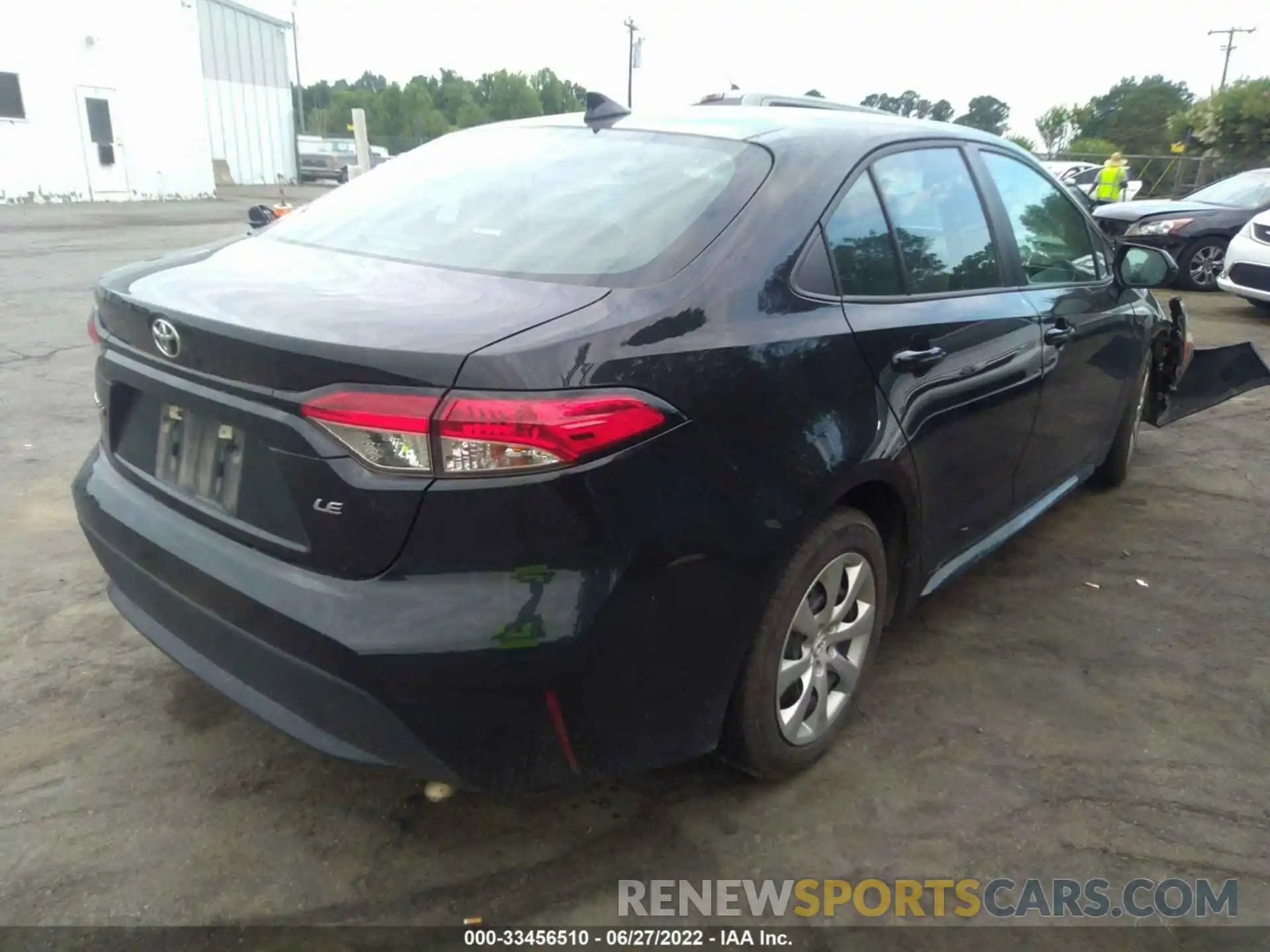 4 Photograph of a damaged car 5YFEPRAE7LP084134 TOYOTA COROLLA 2020