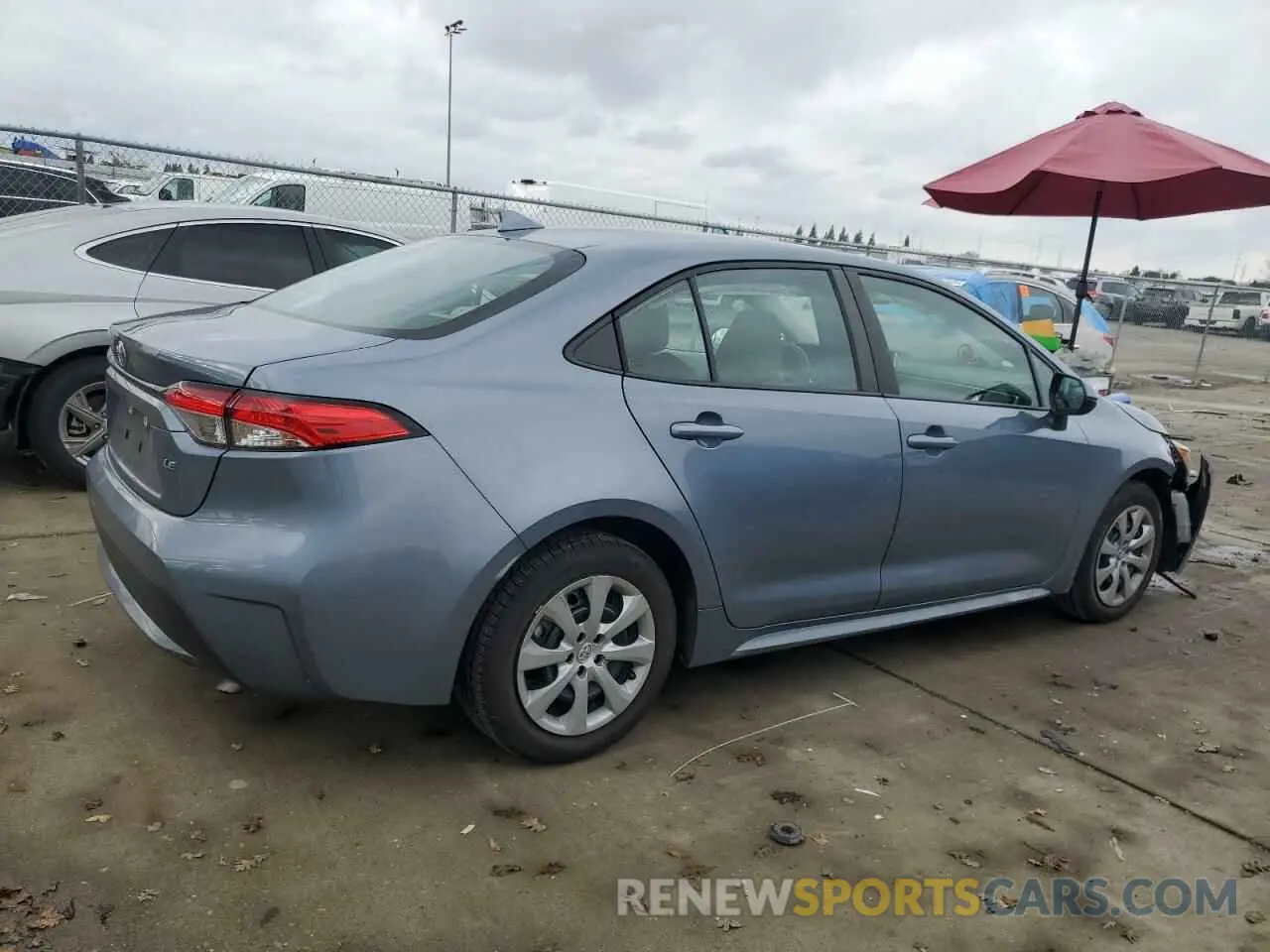 3 Photograph of a damaged car 5YFEPRAE7LP084666 TOYOTA COROLLA 2020