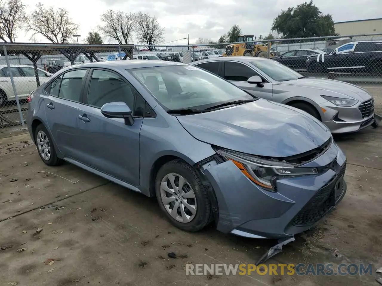 4 Photograph of a damaged car 5YFEPRAE7LP084666 TOYOTA COROLLA 2020