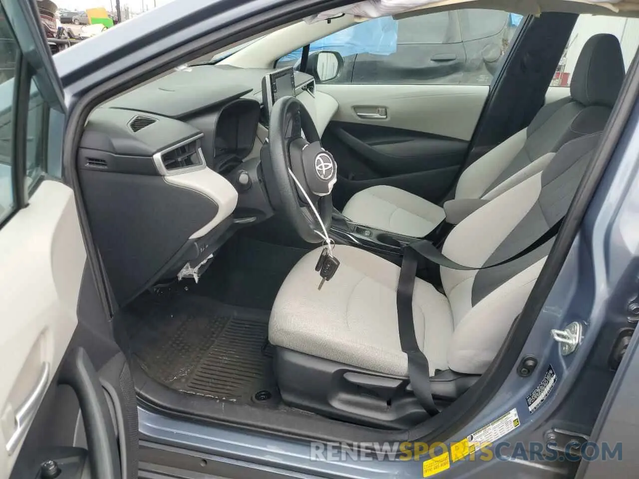 7 Photograph of a damaged car 5YFEPRAE7LP084666 TOYOTA COROLLA 2020