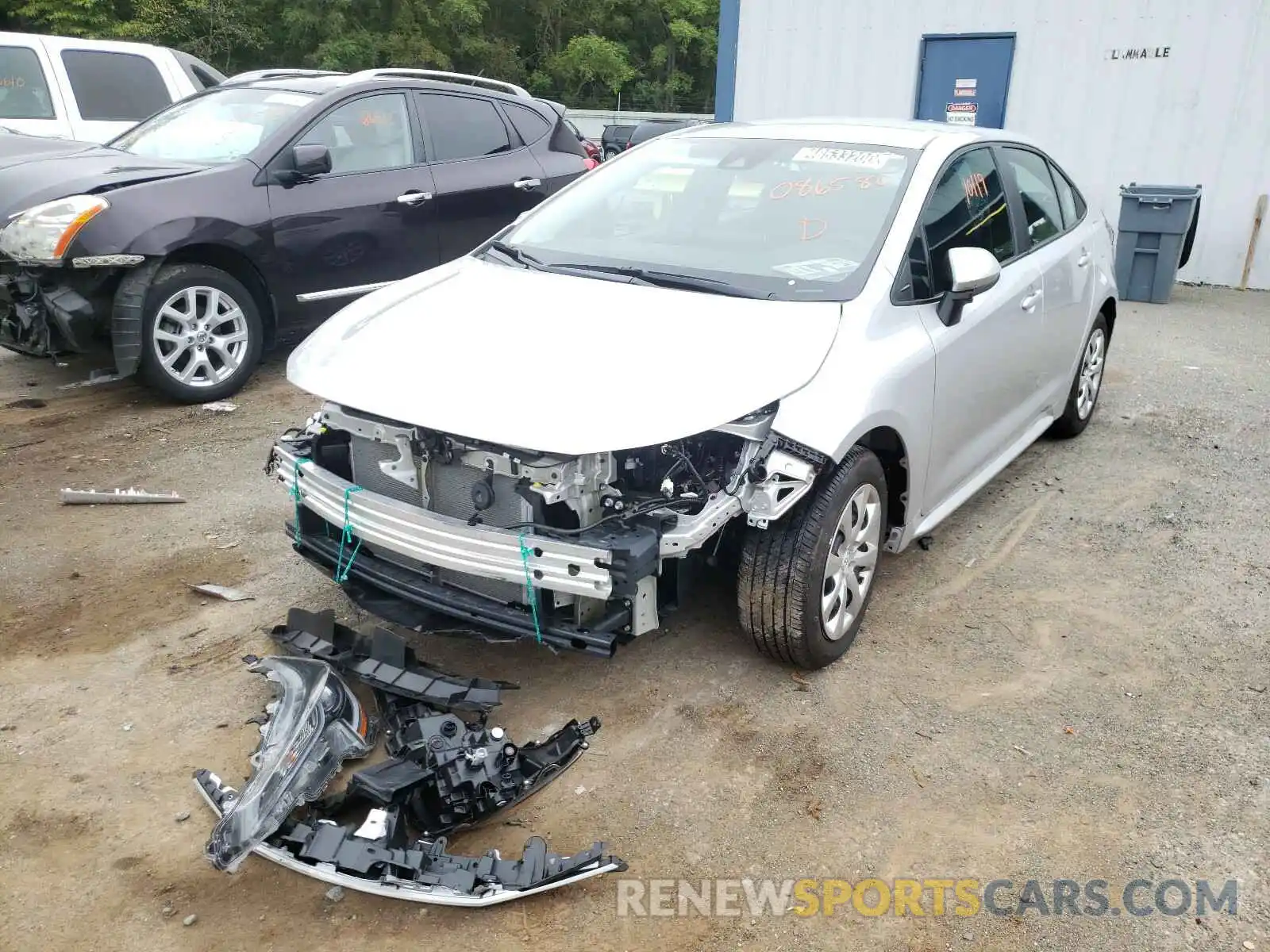 2 Photograph of a damaged car 5YFEPRAE7LP086580 TOYOTA COROLLA 2020