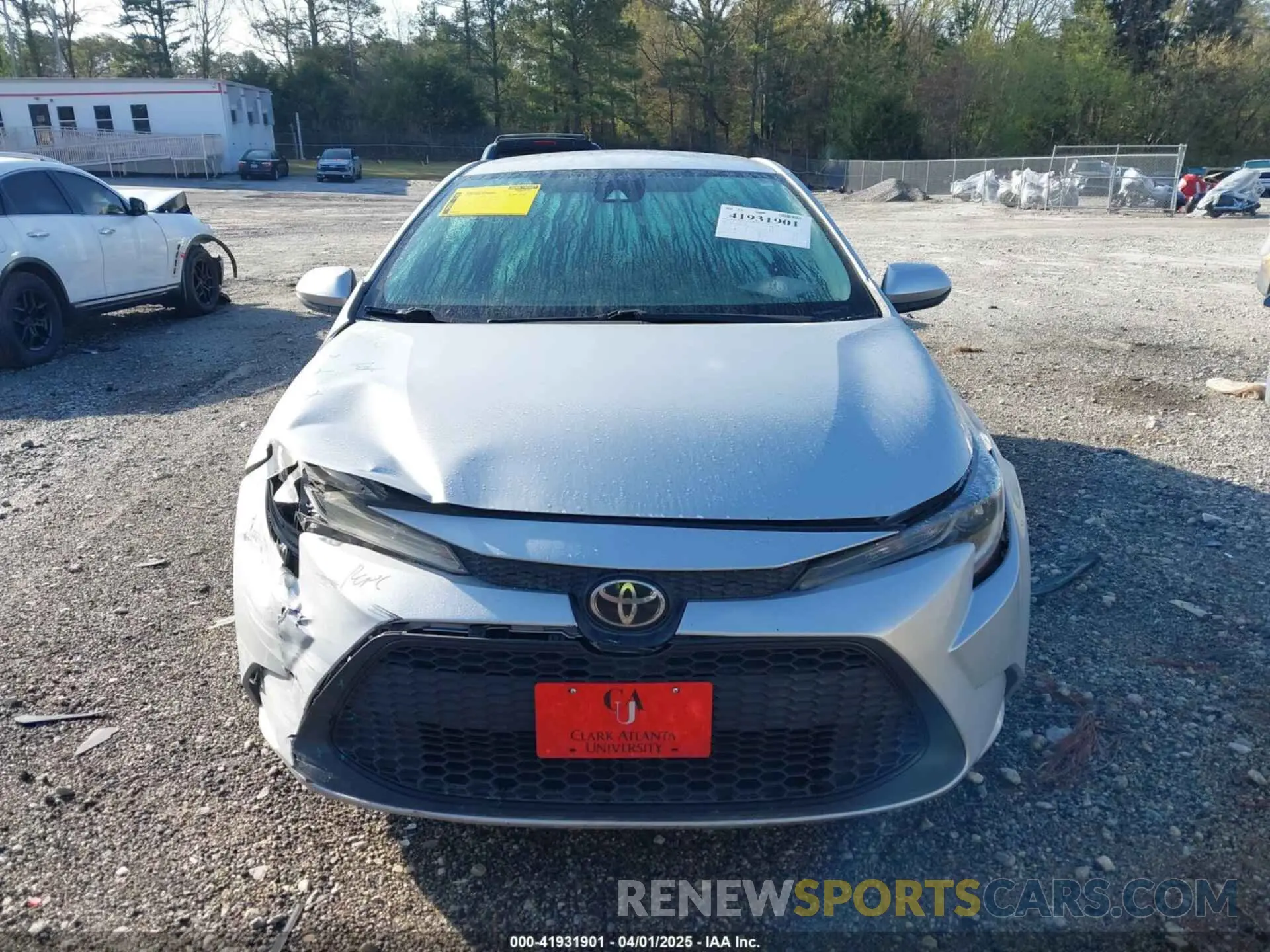 12 Photograph of a damaged car 5YFEPRAE7LP086658 TOYOTA COROLLA 2020