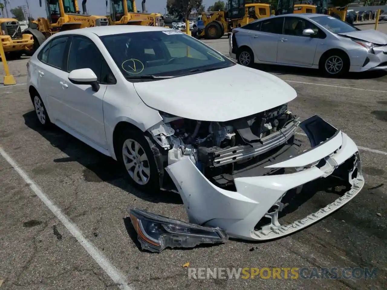 1 Photograph of a damaged car 5YFEPRAE7LP086708 TOYOTA COROLLA 2020