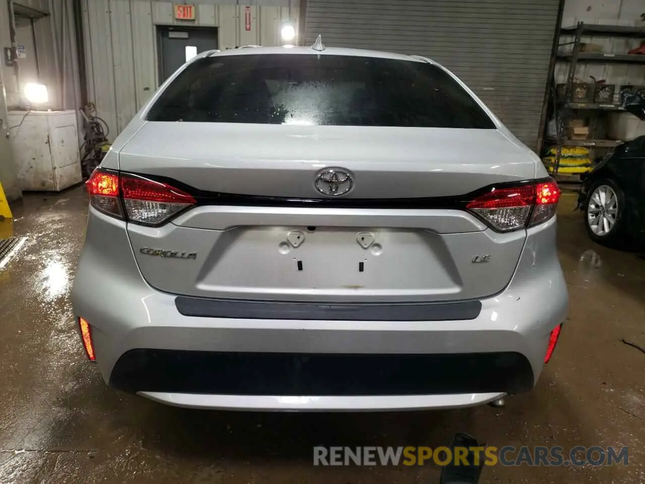 6 Photograph of a damaged car 5YFEPRAE7LP094792 TOYOTA COROLLA 2020