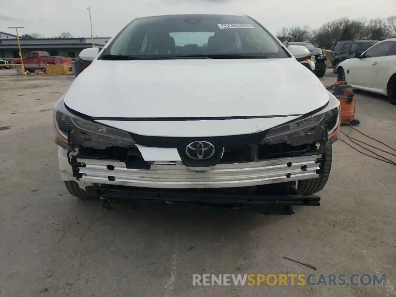 9 Photograph of a damaged car 5YFEPRAE7LP096834 TOYOTA COROLLA 2020