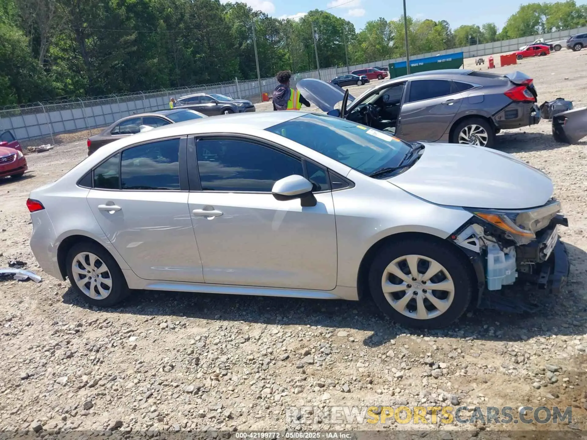 14 Photograph of a damaged car 5YFEPRAE7LP099975 TOYOTA COROLLA 2020