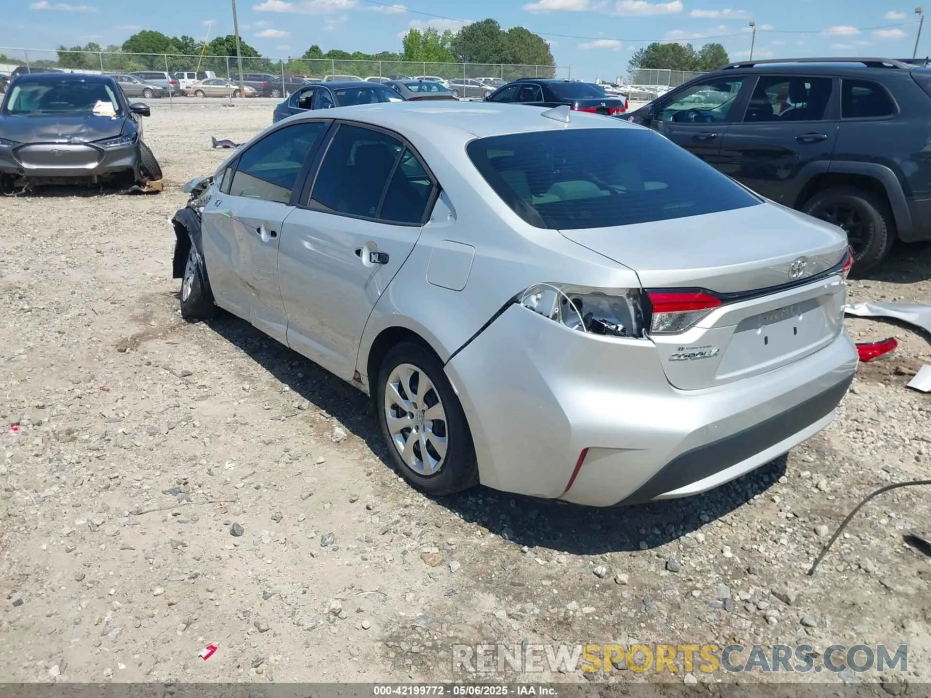 3 Photograph of a damaged car 5YFEPRAE7LP099975 TOYOTA COROLLA 2020