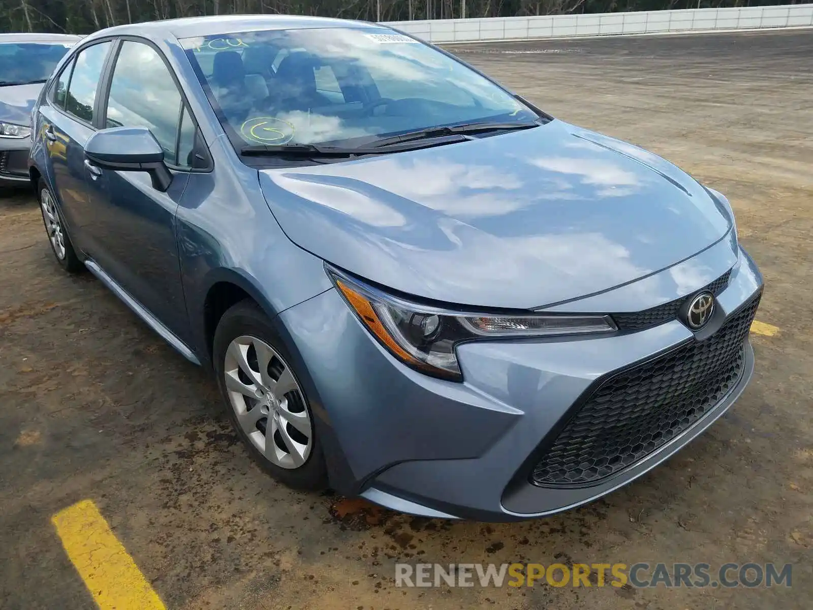 1 Photograph of a damaged car 5YFEPRAE7LP102695 TOYOTA COROLLA 2020