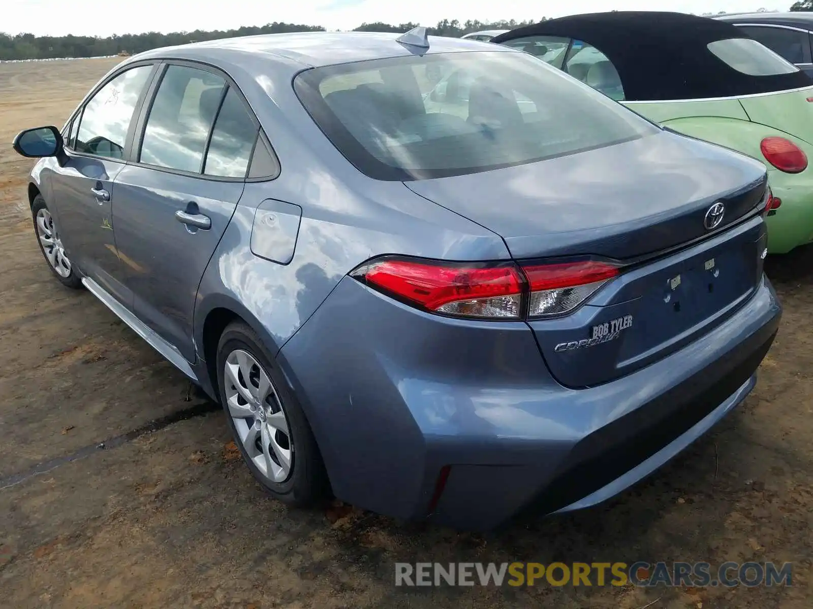 3 Photograph of a damaged car 5YFEPRAE7LP102695 TOYOTA COROLLA 2020