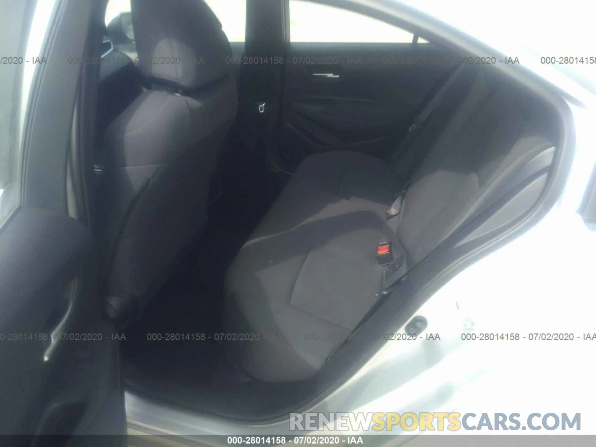 8 Photograph of a damaged car 5YFEPRAE7LP105600 TOYOTA COROLLA 2020