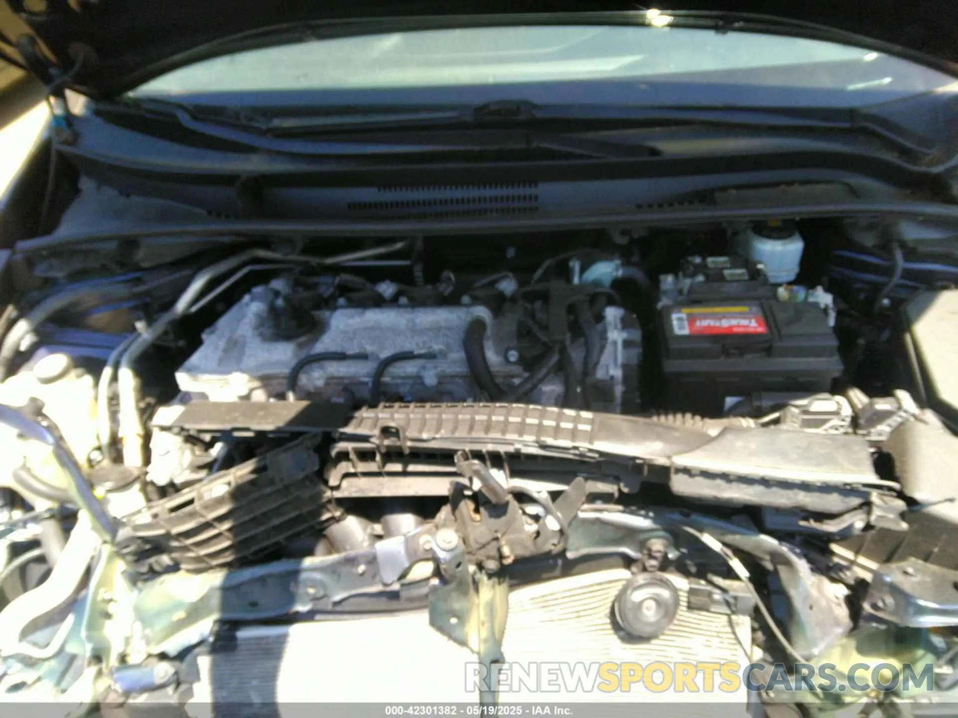 10 Photograph of a damaged car 5YFEPRAE7LP106214 TOYOTA COROLLA 2020