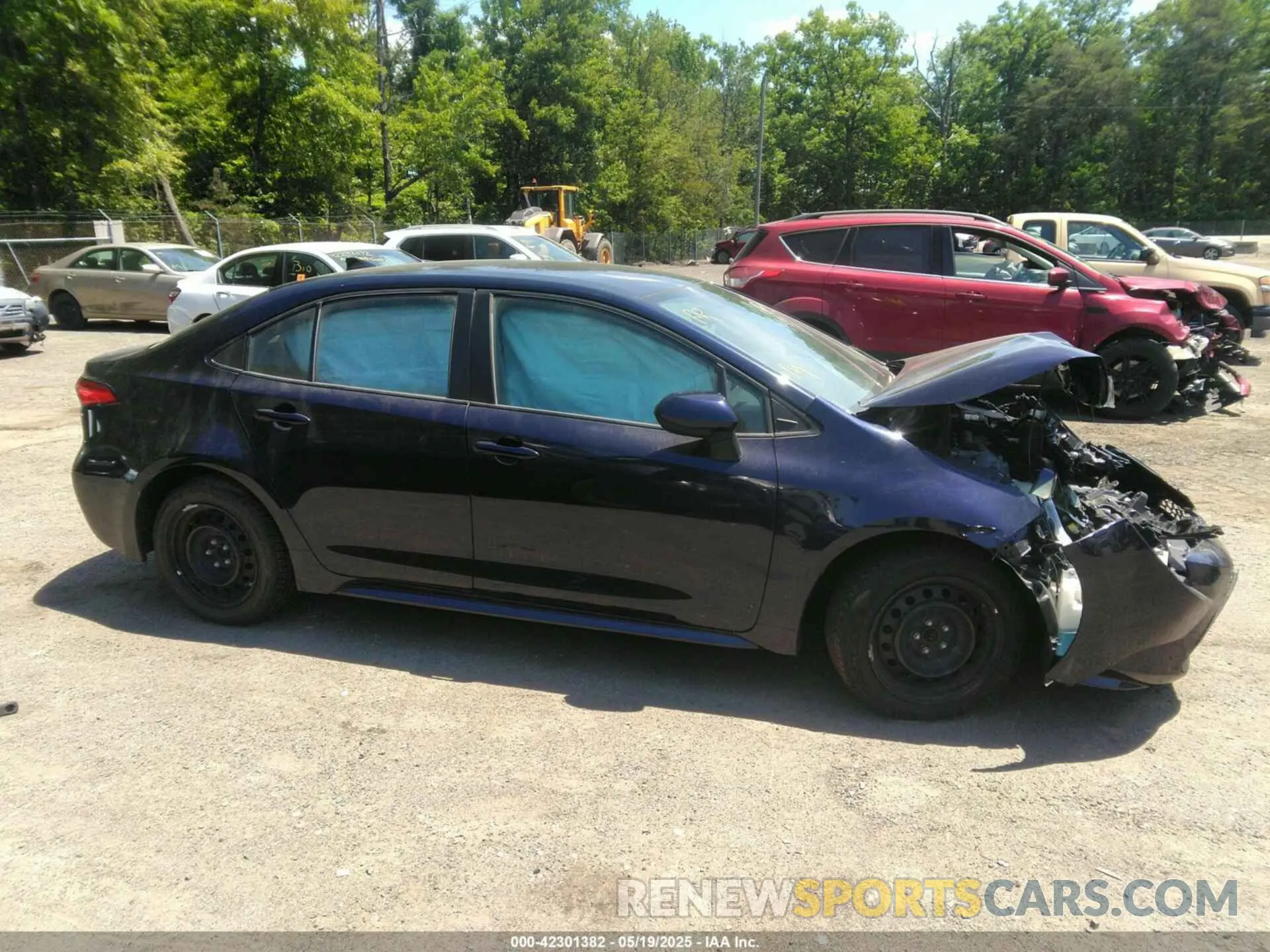 13 Photograph of a damaged car 5YFEPRAE7LP106214 TOYOTA COROLLA 2020