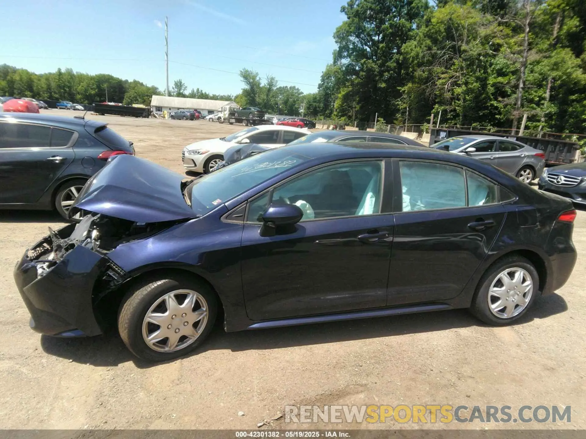 14 Photograph of a damaged car 5YFEPRAE7LP106214 TOYOTA COROLLA 2020