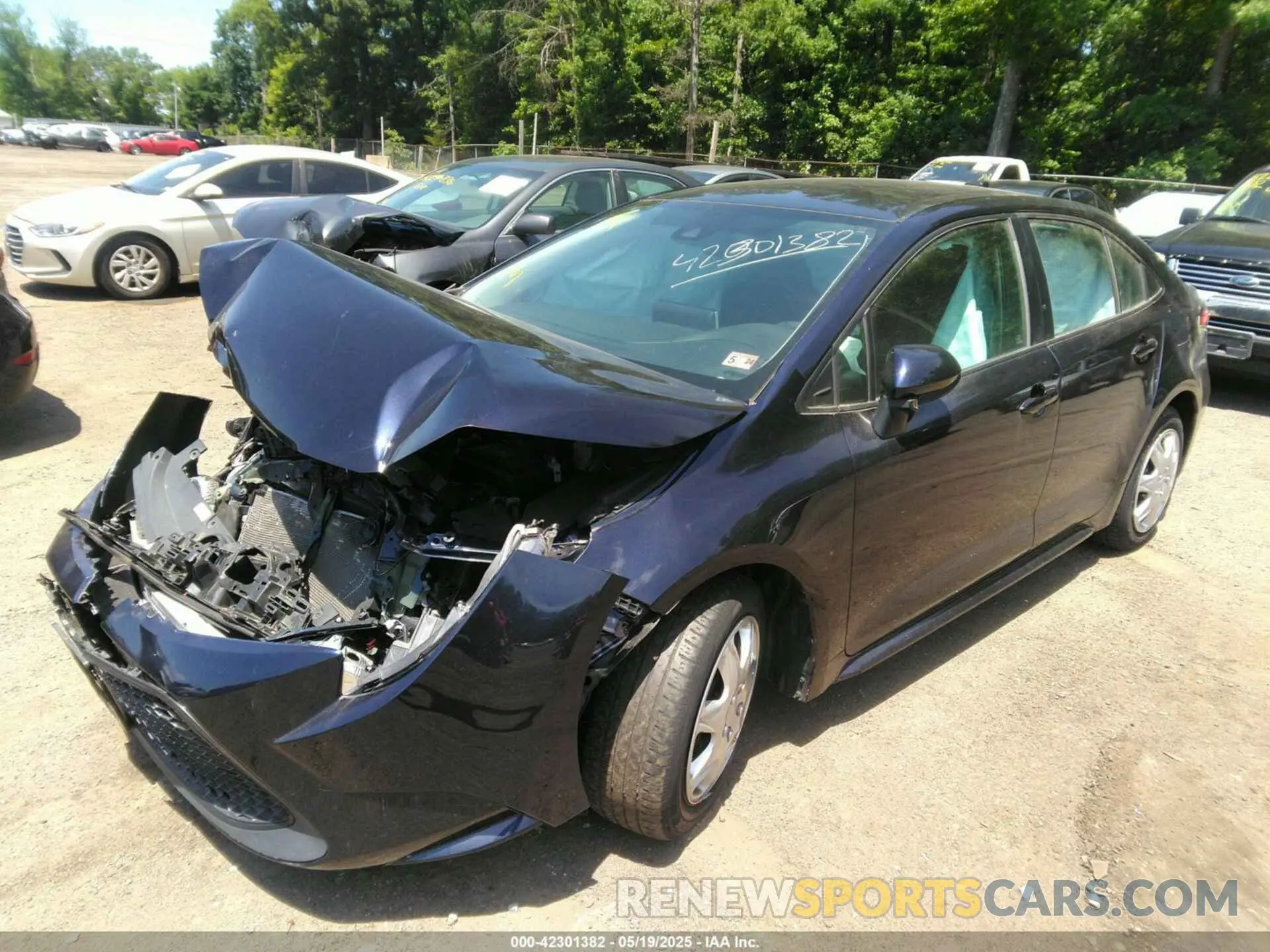 2 Photograph of a damaged car 5YFEPRAE7LP106214 TOYOTA COROLLA 2020
