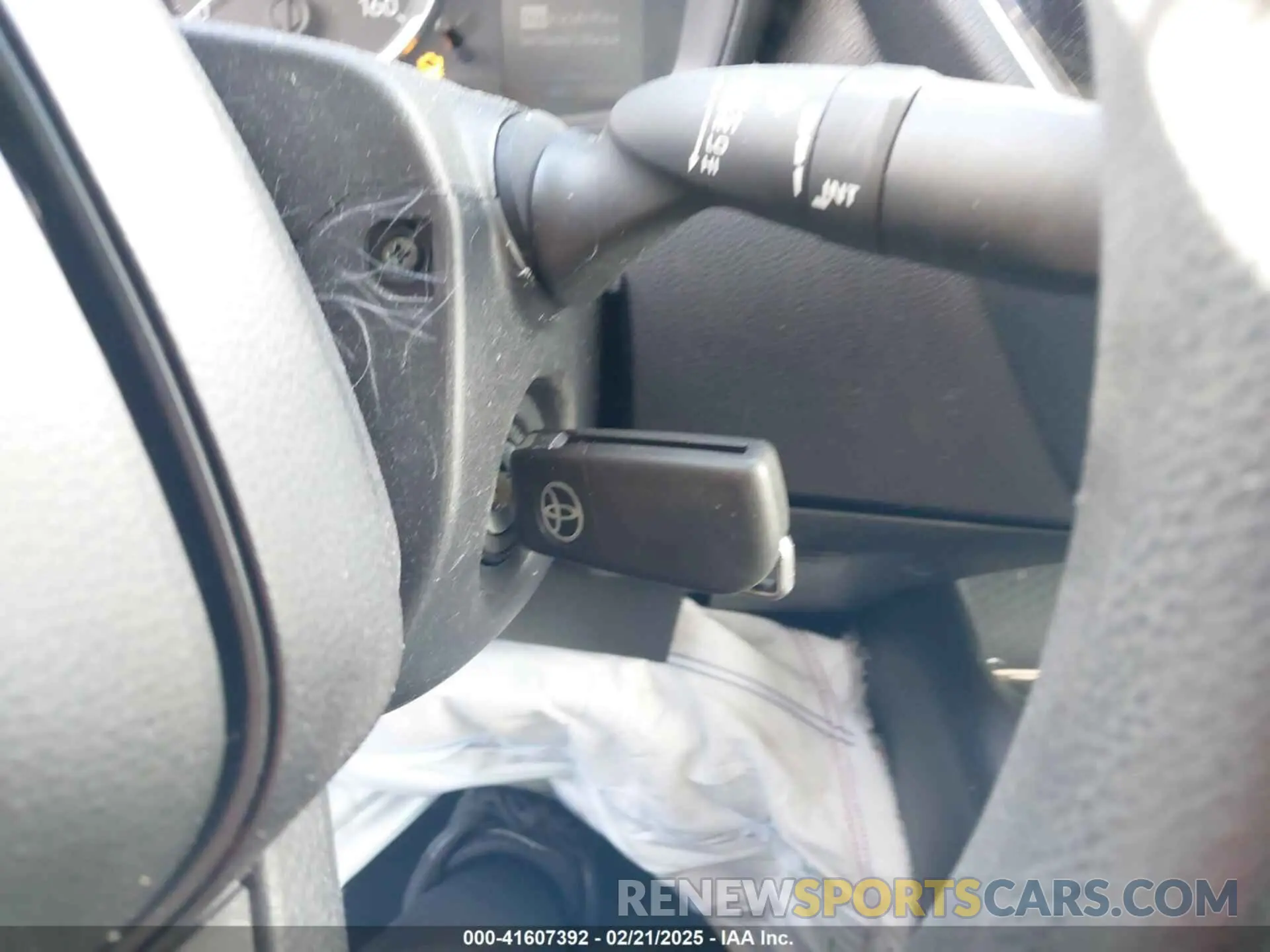 11 Photograph of a damaged car 5YFEPRAE7LP113292 TOYOTA COROLLA 2020