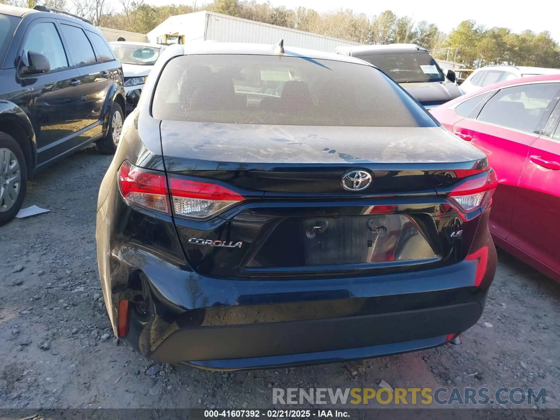 16 Photograph of a damaged car 5YFEPRAE7LP113292 TOYOTA COROLLA 2020