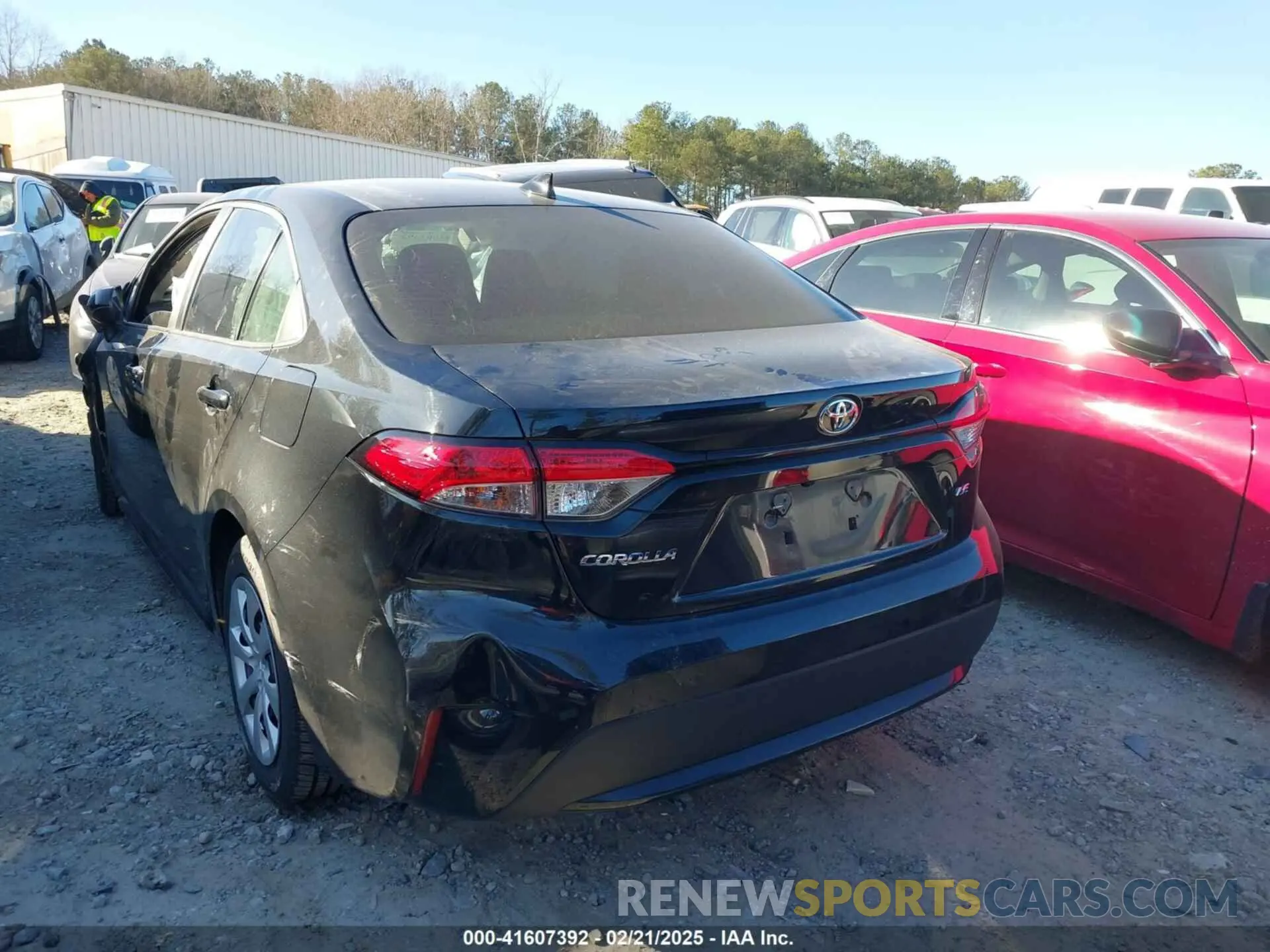3 Photograph of a damaged car 5YFEPRAE7LP113292 TOYOTA COROLLA 2020