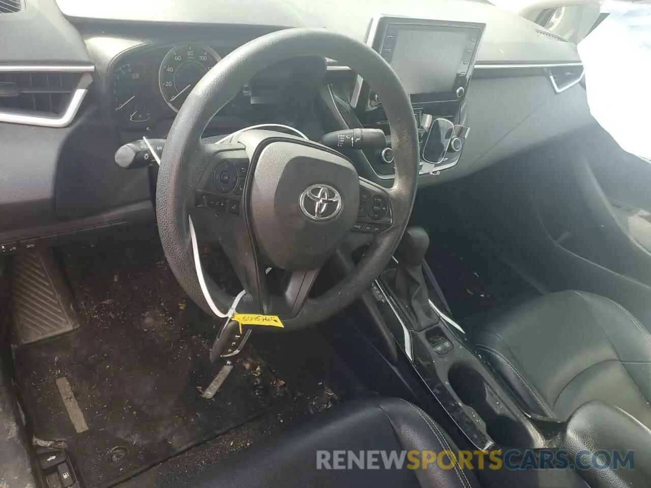 8 Photograph of a damaged car 5YFEPRAE7LP113552 TOYOTA COROLLA 2020