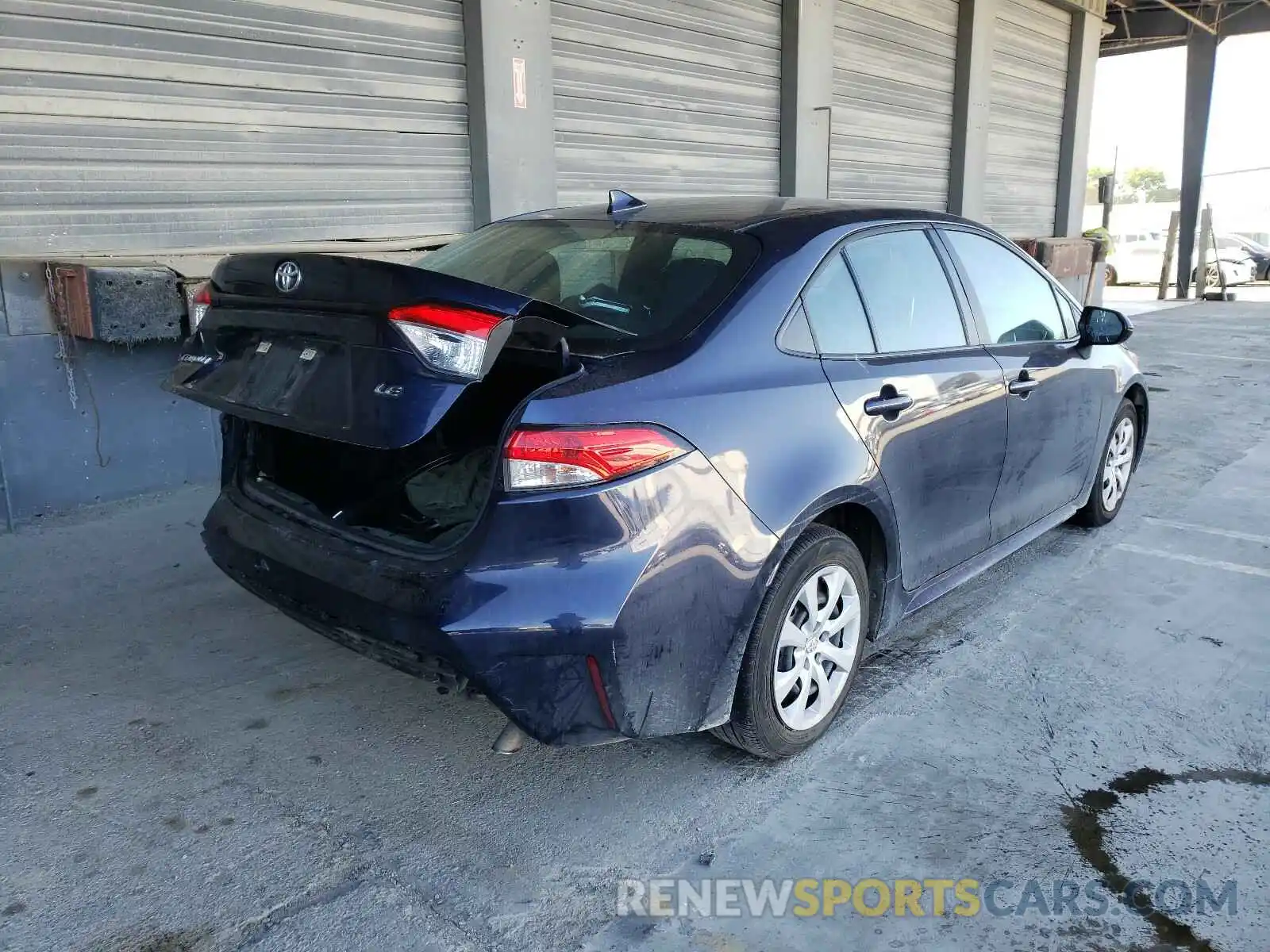 4 Photograph of a damaged car 5YFEPRAE7LP114393 TOYOTA COROLLA 2020