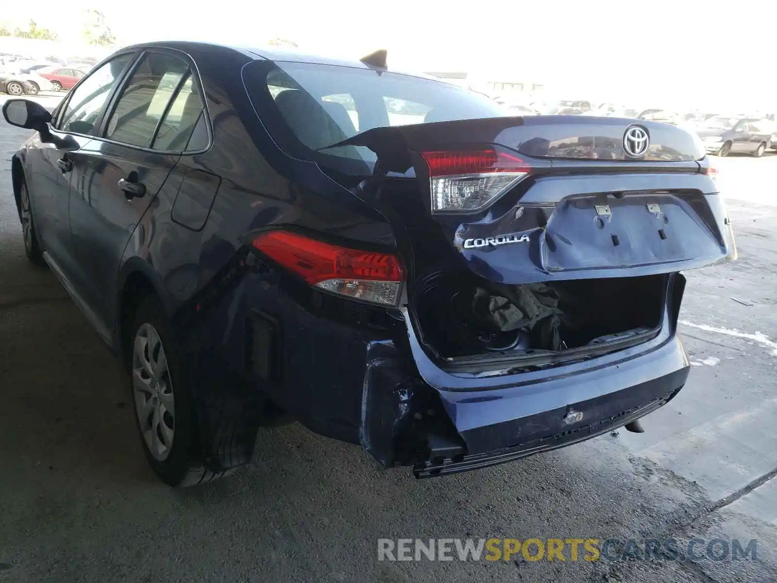 9 Photograph of a damaged car 5YFEPRAE7LP114393 TOYOTA COROLLA 2020