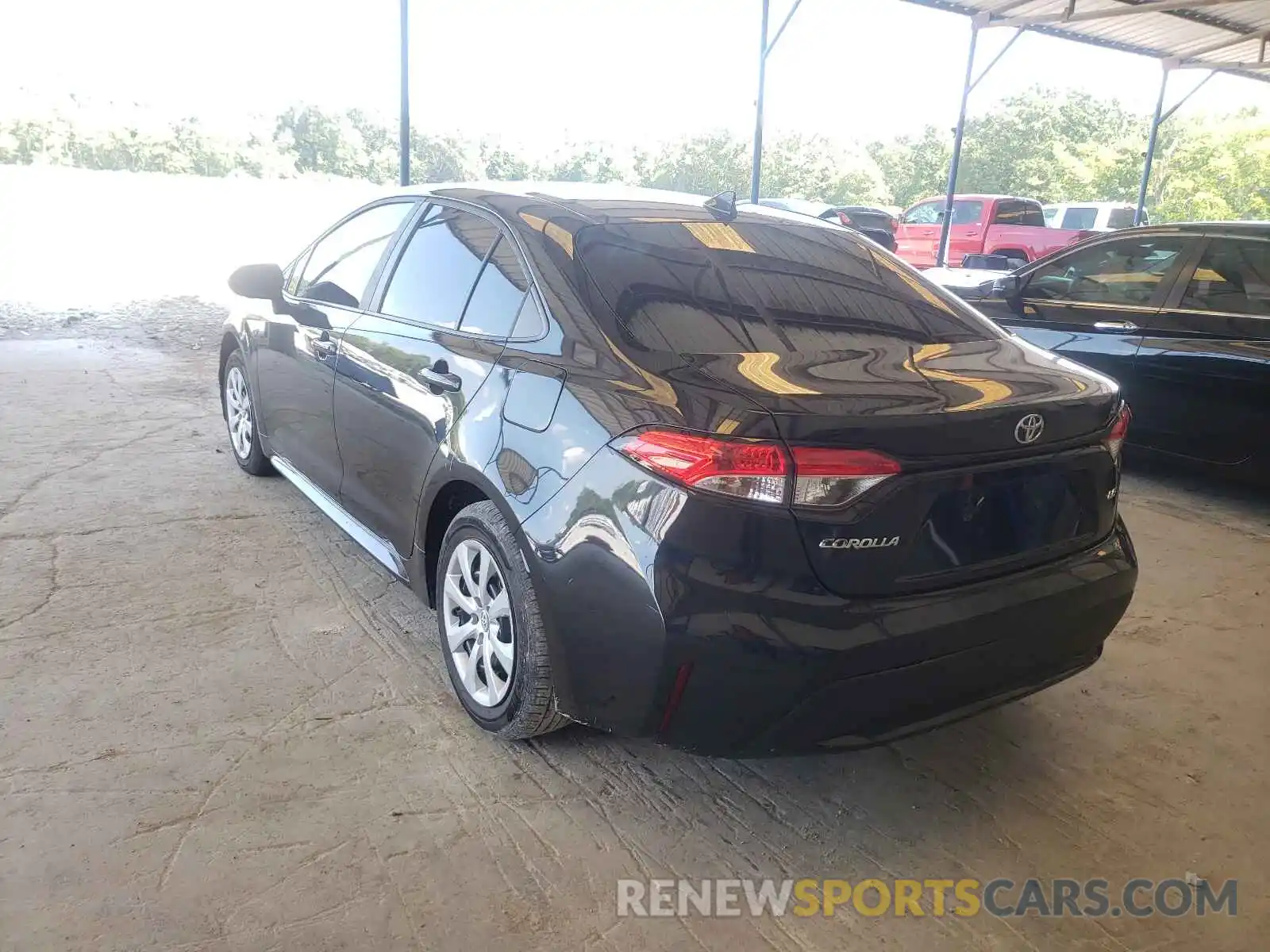 3 Photograph of a damaged car 5YFEPRAE7LP116354 TOYOTA COROLLA 2020