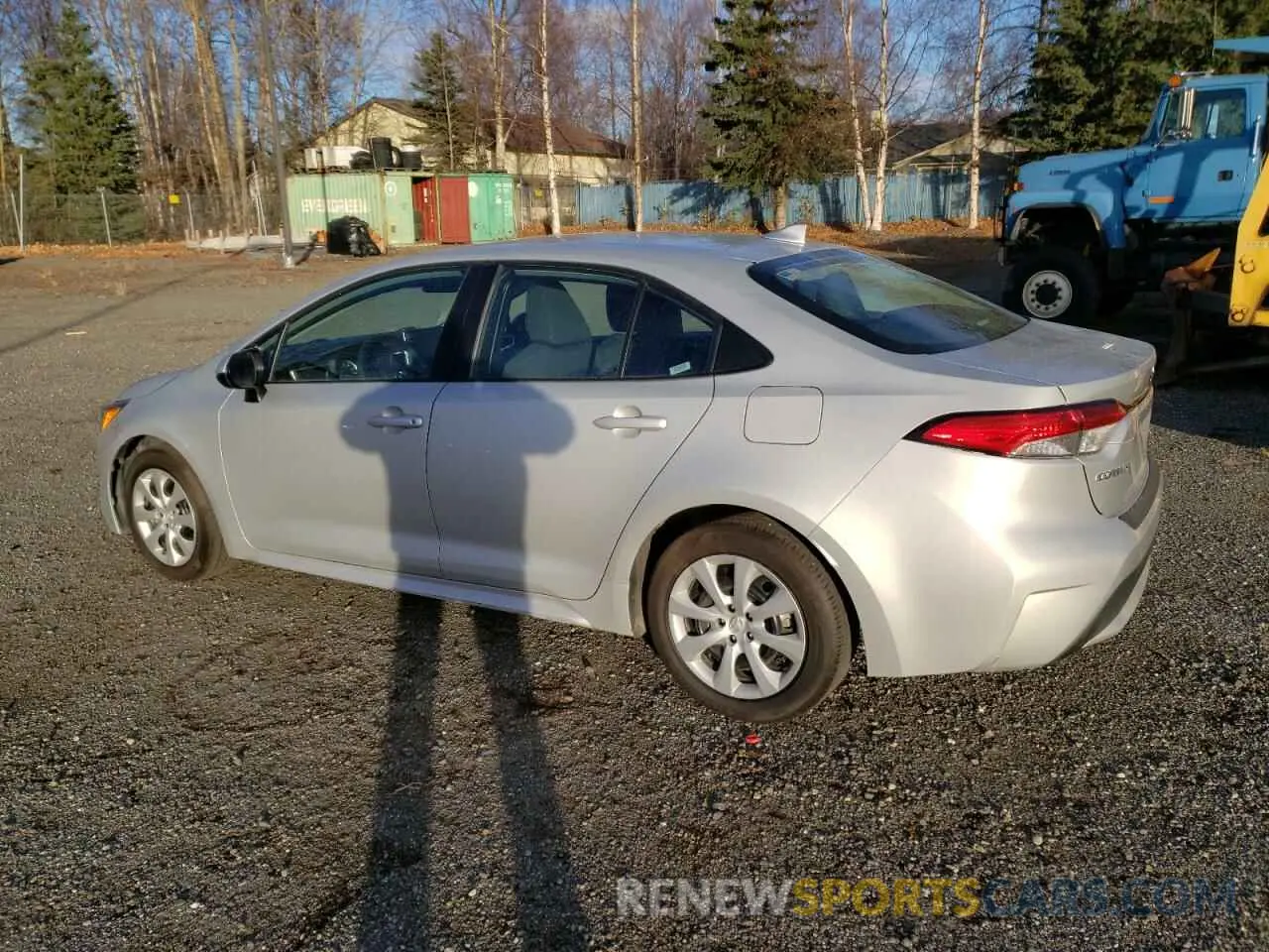 2 Photograph of a damaged car 5YFEPRAE7LP122980 TOYOTA COROLLA 2020