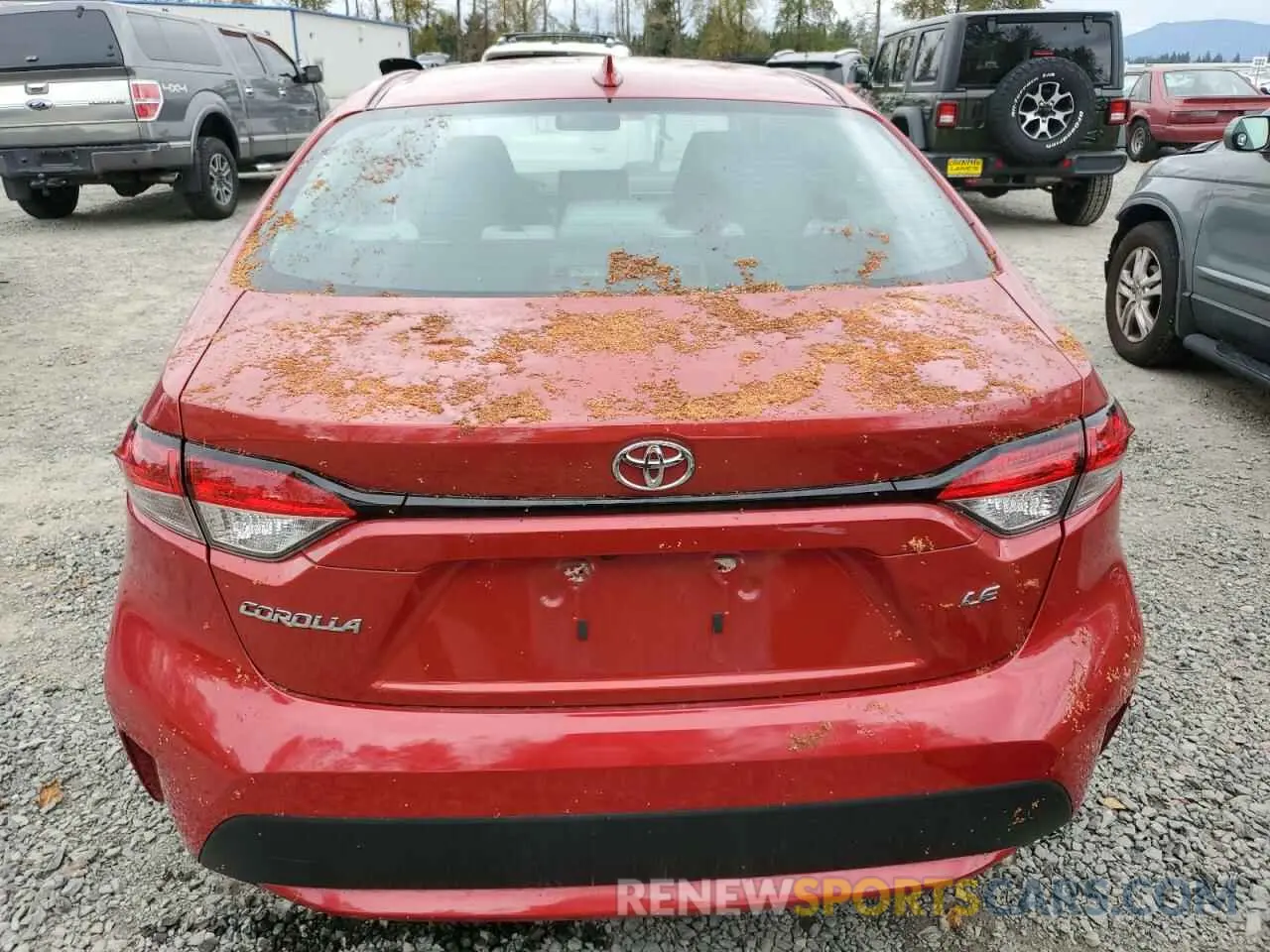 6 Photograph of a damaged car 5YFEPRAE7LP135938 TOYOTA COROLLA 2020
