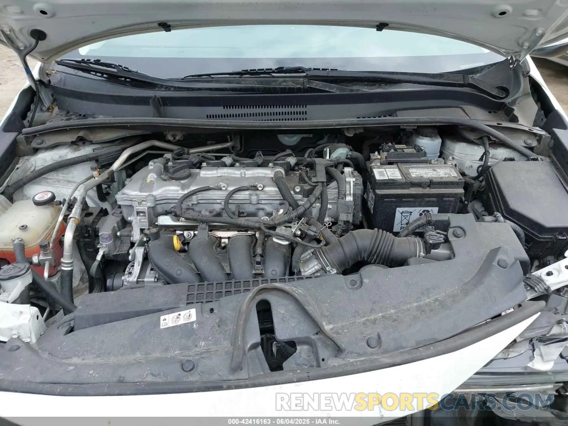 10 Photograph of a damaged car 5YFEPRAE7LP137463 TOYOTA COROLLA 2020