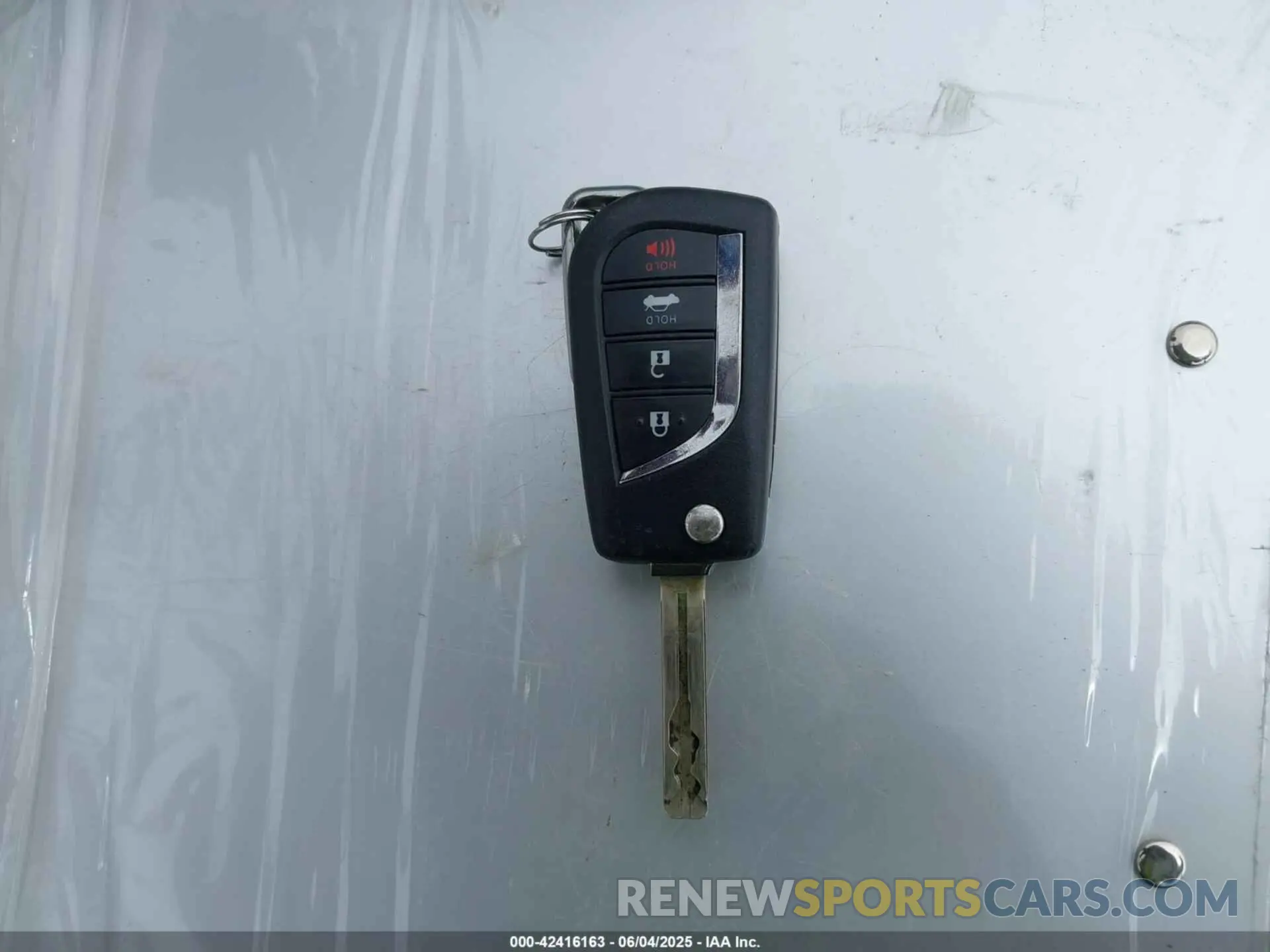 11 Photograph of a damaged car 5YFEPRAE7LP137463 TOYOTA COROLLA 2020