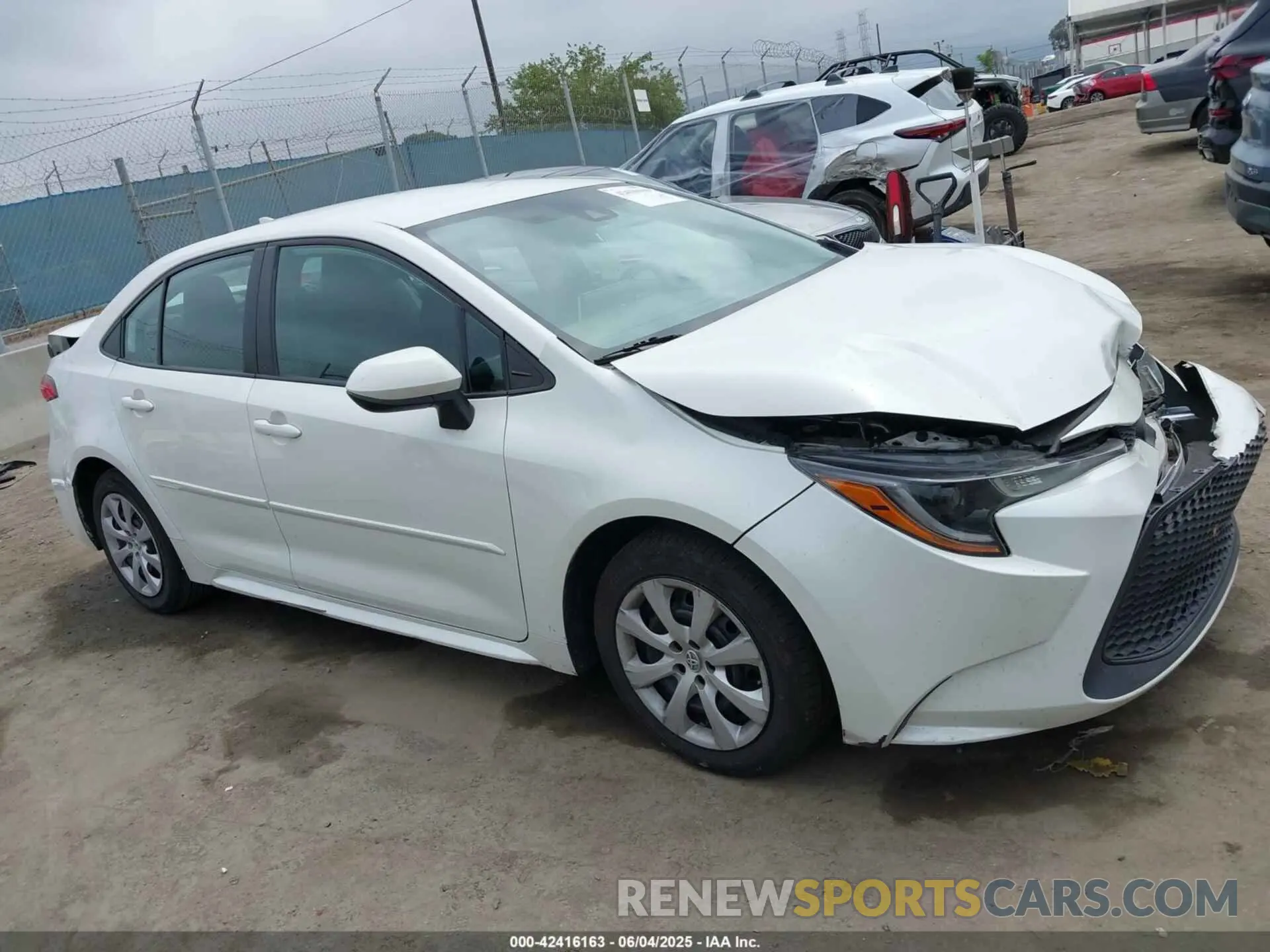 13 Photograph of a damaged car 5YFEPRAE7LP137463 TOYOTA COROLLA 2020