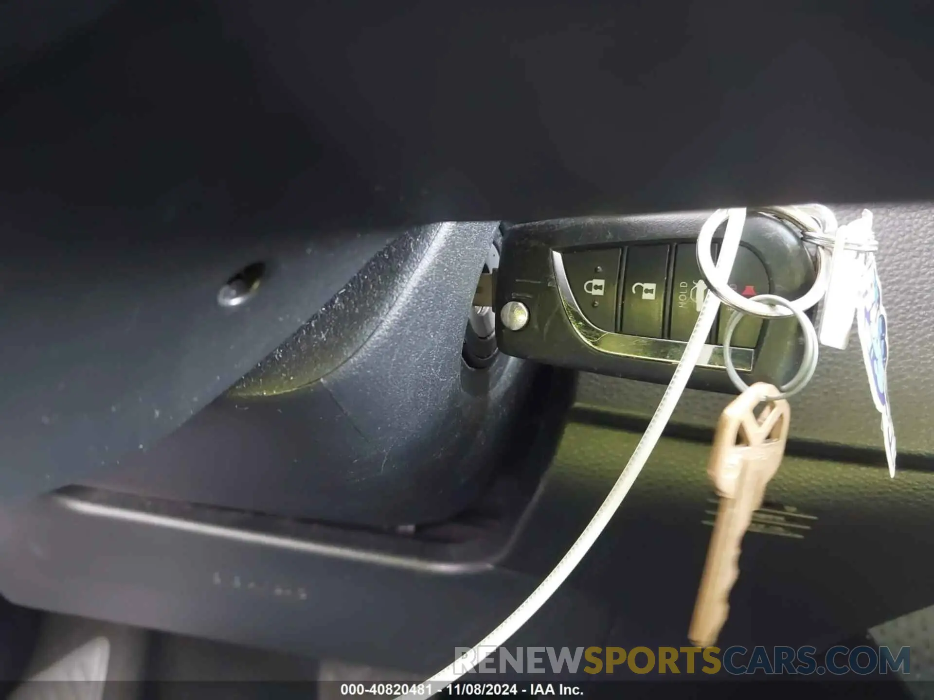 11 Photograph of a damaged car 5YFEPRAE7LP139973 TOYOTA COROLLA 2020