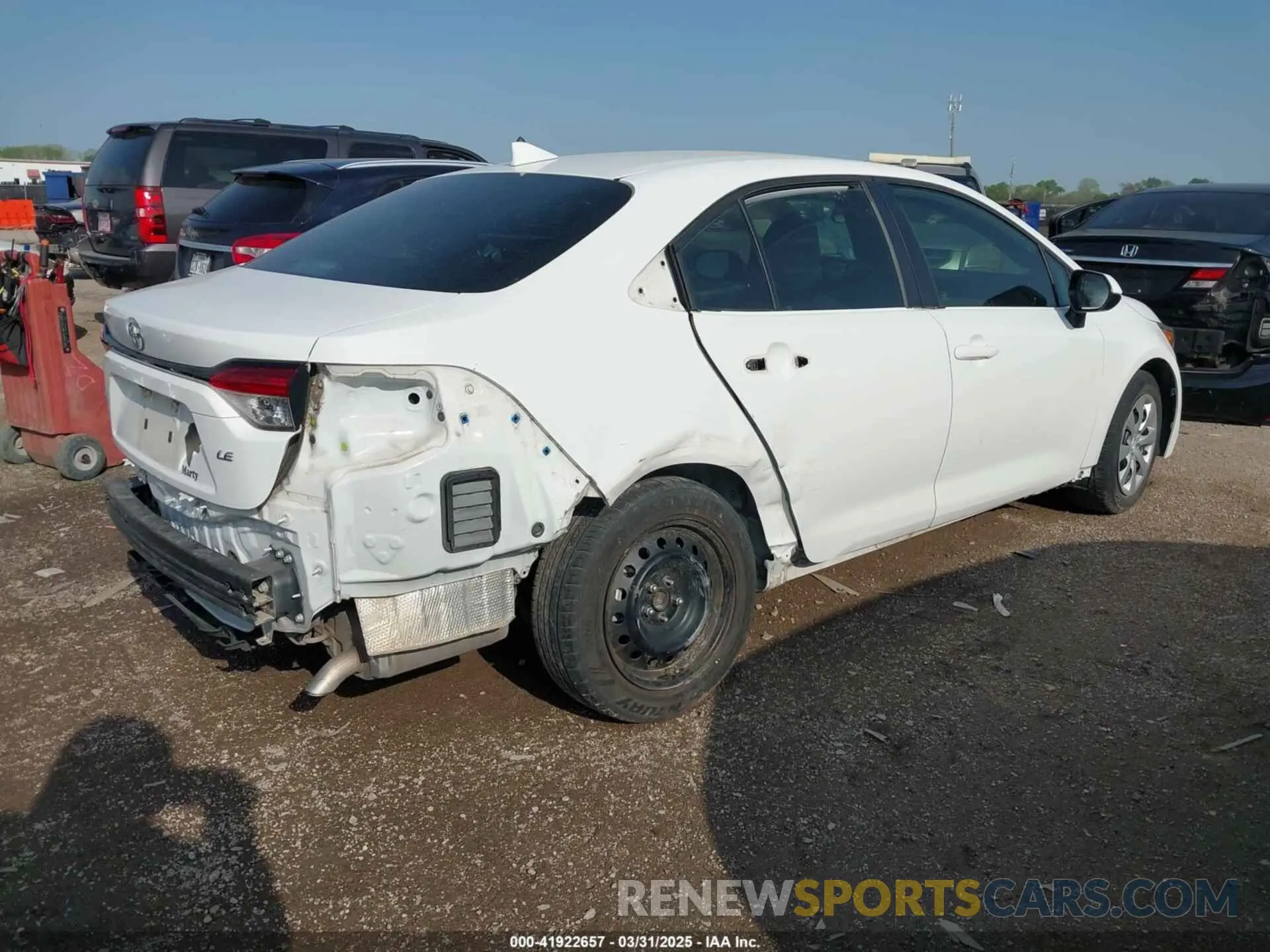 4 Photograph of a damaged car 5YFEPRAE7LP140170 TOYOTA COROLLA 2020