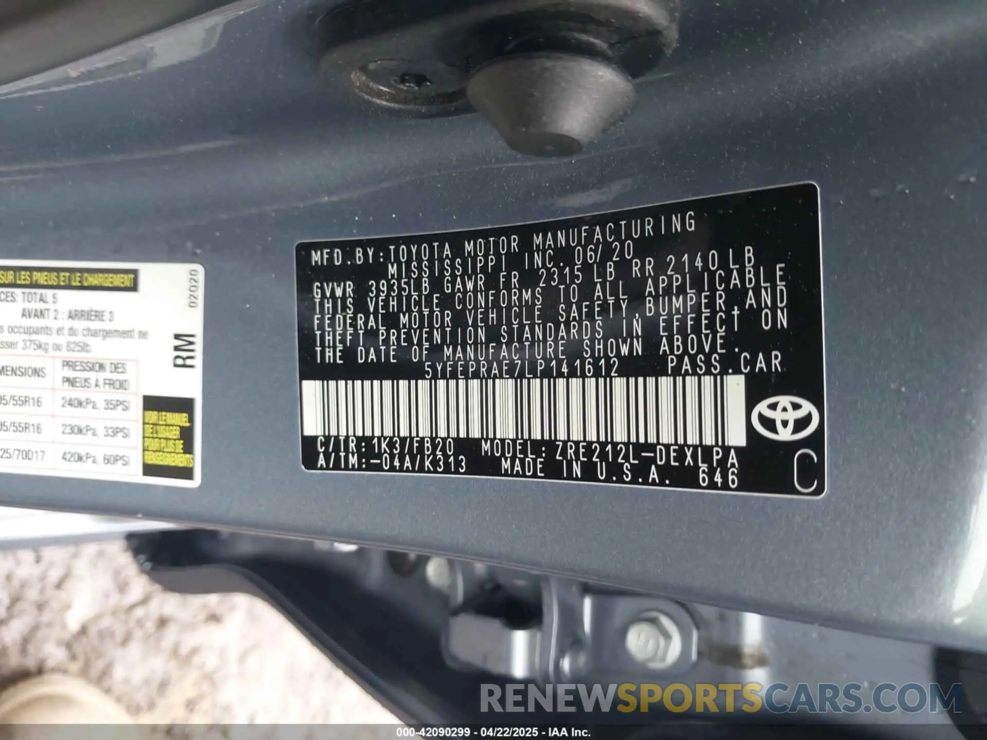 9 Photograph of a damaged car 5YFEPRAE7LP141612 TOYOTA COROLLA 2020