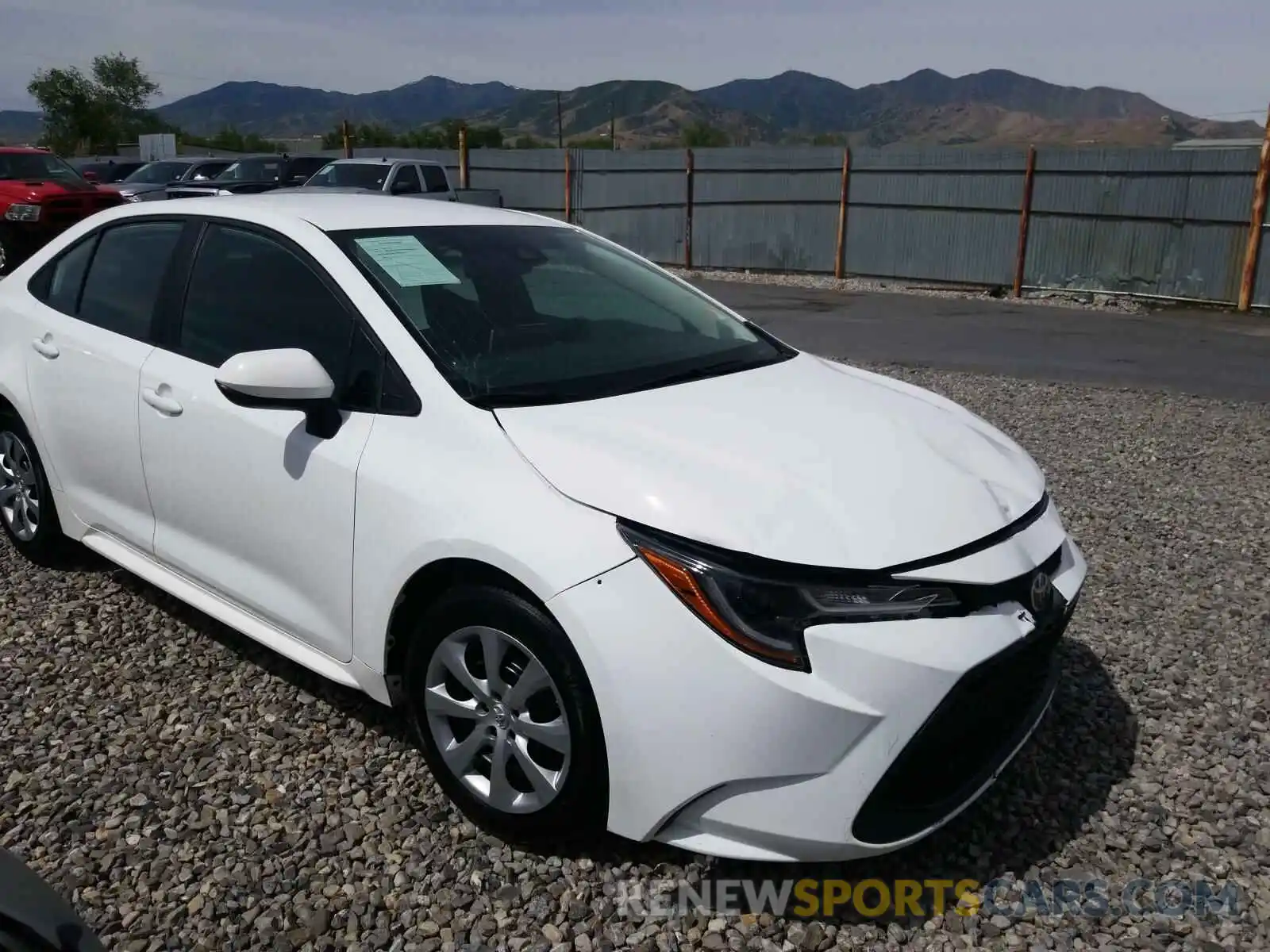 1 Photograph of a damaged car 5YFEPRAE8LP021382 TOYOTA COROLLA 2020