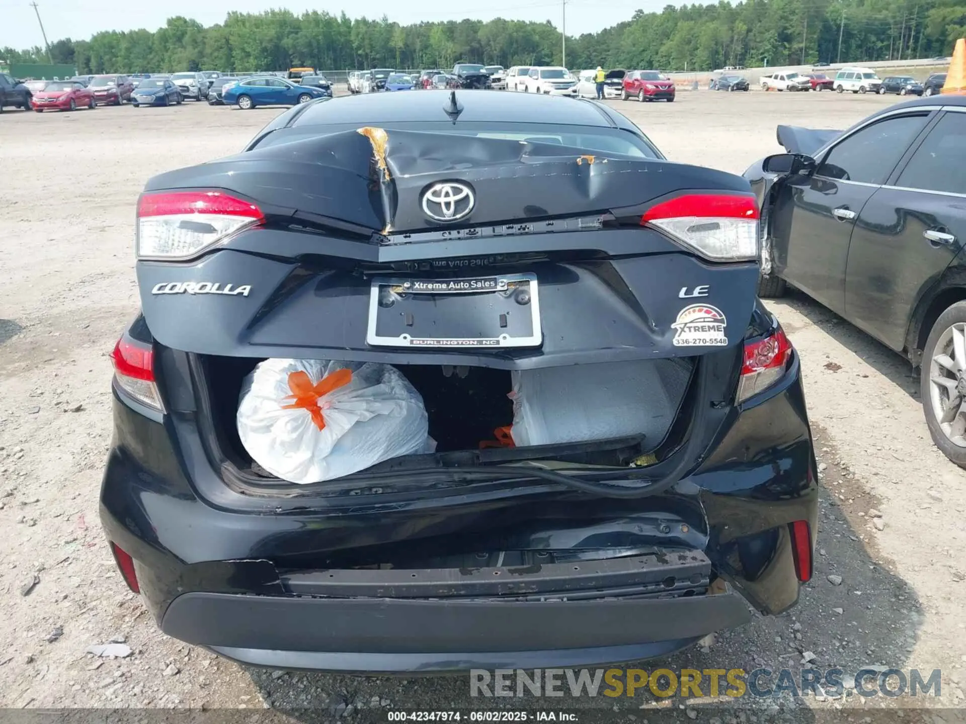 16 Photograph of a damaged car 5YFEPRAE8LP027859 TOYOTA COROLLA 2020