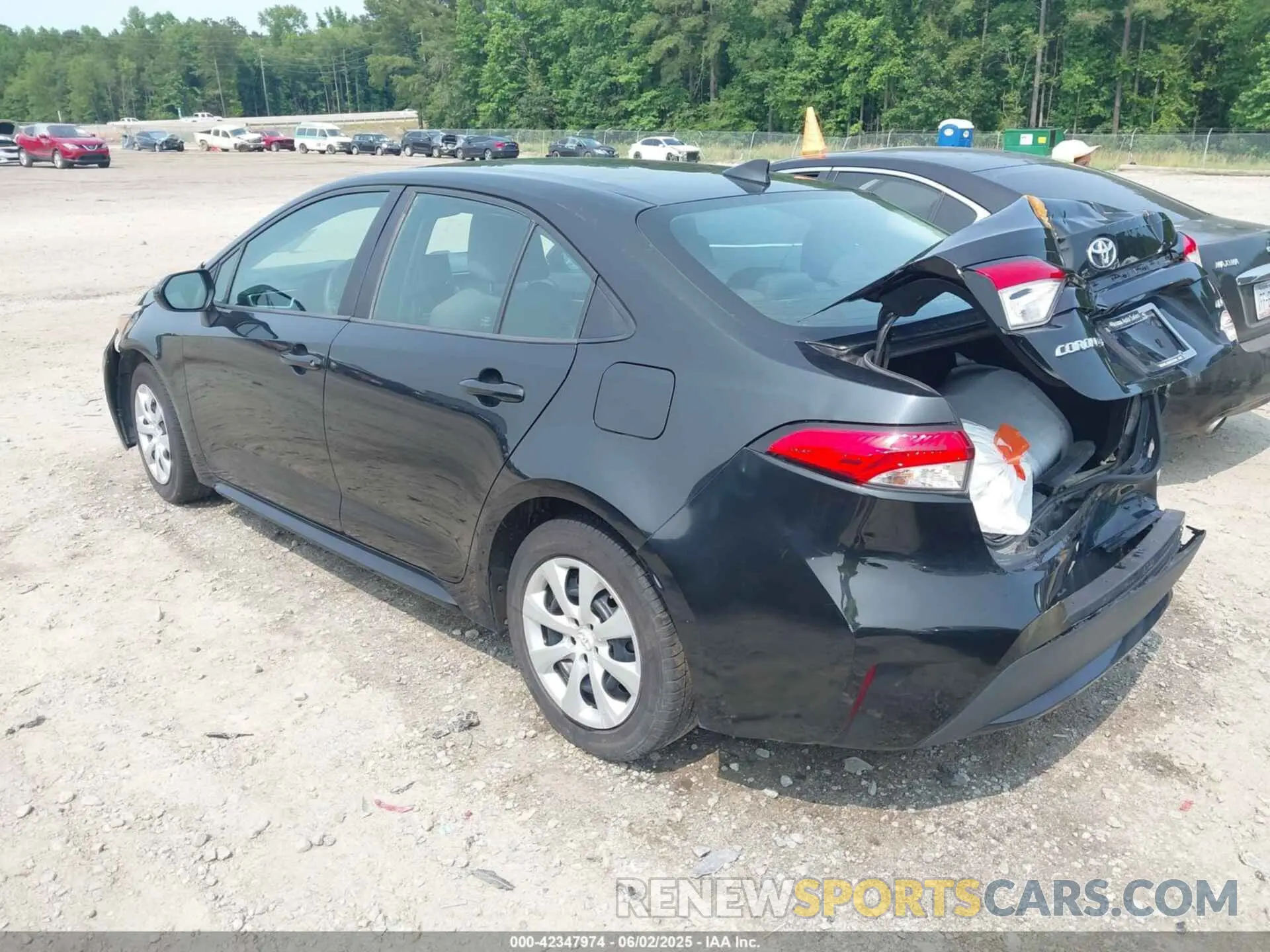3 Photograph of a damaged car 5YFEPRAE8LP027859 TOYOTA COROLLA 2020