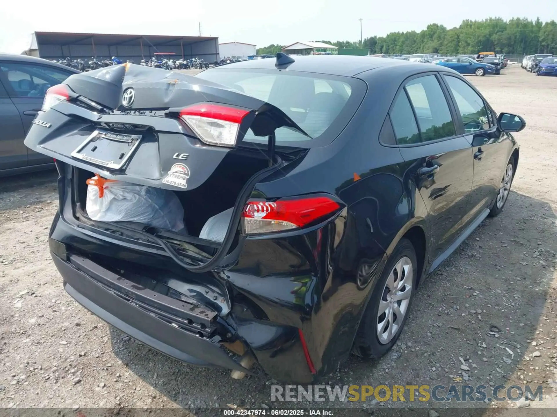 4 Photograph of a damaged car 5YFEPRAE8LP027859 TOYOTA COROLLA 2020