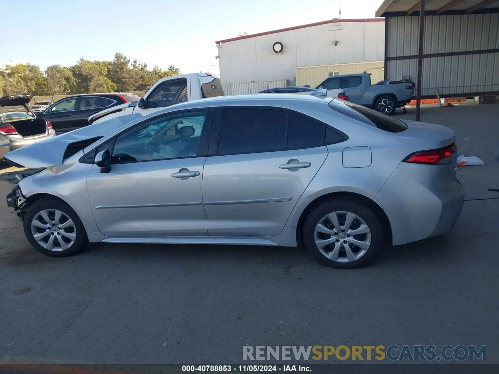 15 Photograph of a damaged car 5YFEPRAE8LP030941 TOYOTA COROLLA 2020