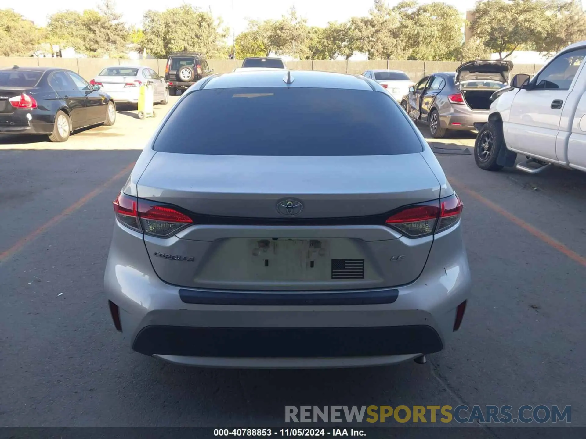 17 Photograph of a damaged car 5YFEPRAE8LP030941 TOYOTA COROLLA 2020