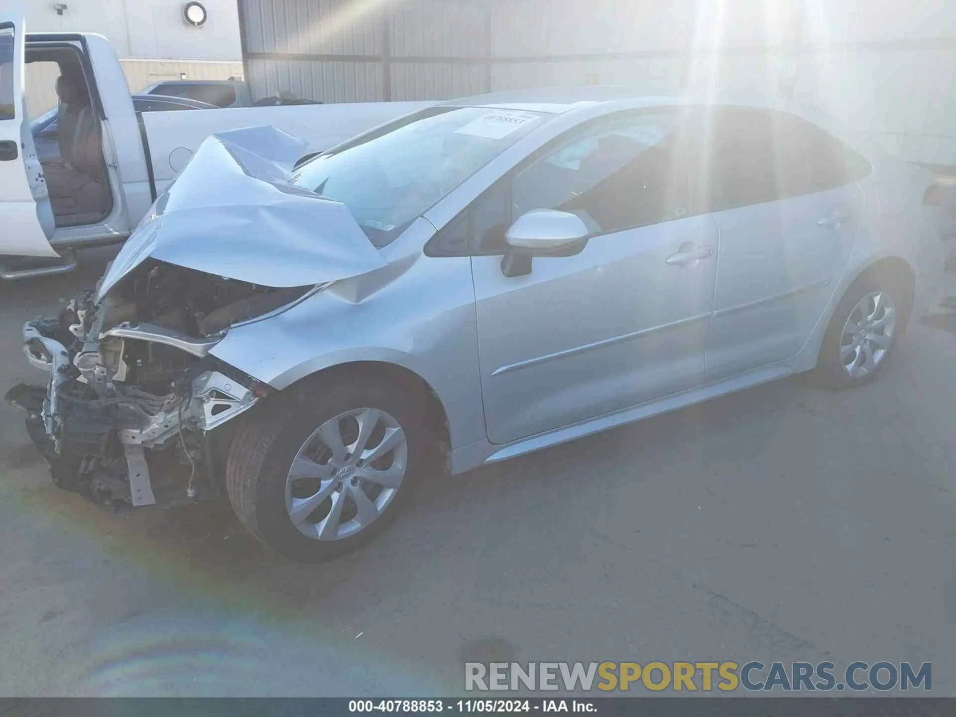 2 Photograph of a damaged car 5YFEPRAE8LP030941 TOYOTA COROLLA 2020
