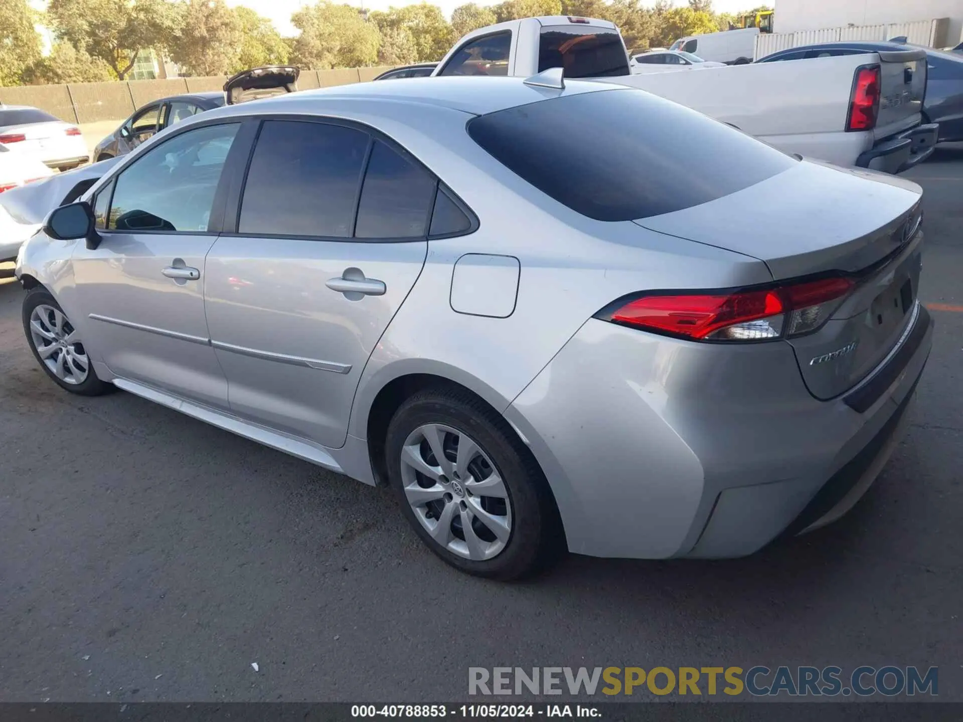 3 Photograph of a damaged car 5YFEPRAE8LP030941 TOYOTA COROLLA 2020