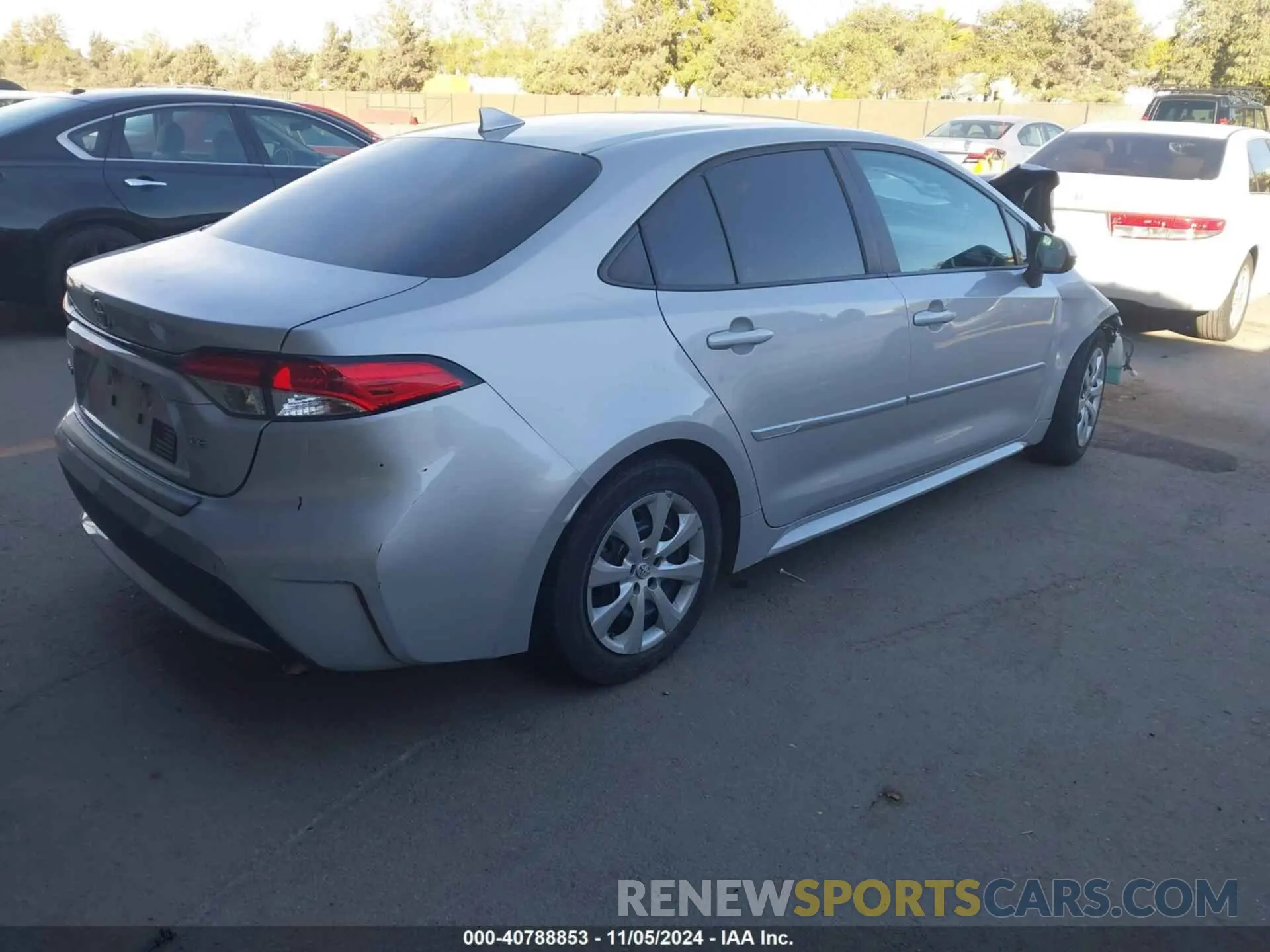 4 Photograph of a damaged car 5YFEPRAE8LP030941 TOYOTA COROLLA 2020