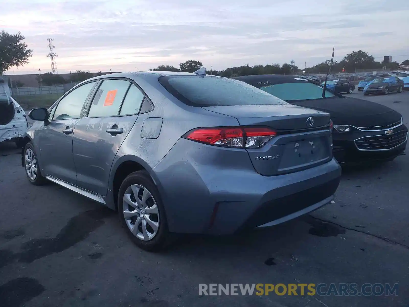 3 Photograph of a damaged car 5YFEPRAE8LP036237 TOYOTA COROLLA 2020