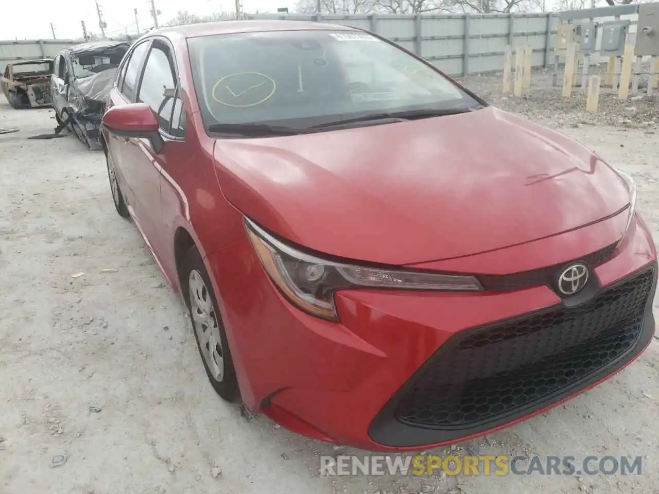 1 Photograph of a damaged car 5YFEPRAE8LP045181 TOYOTA COROLLA 2020