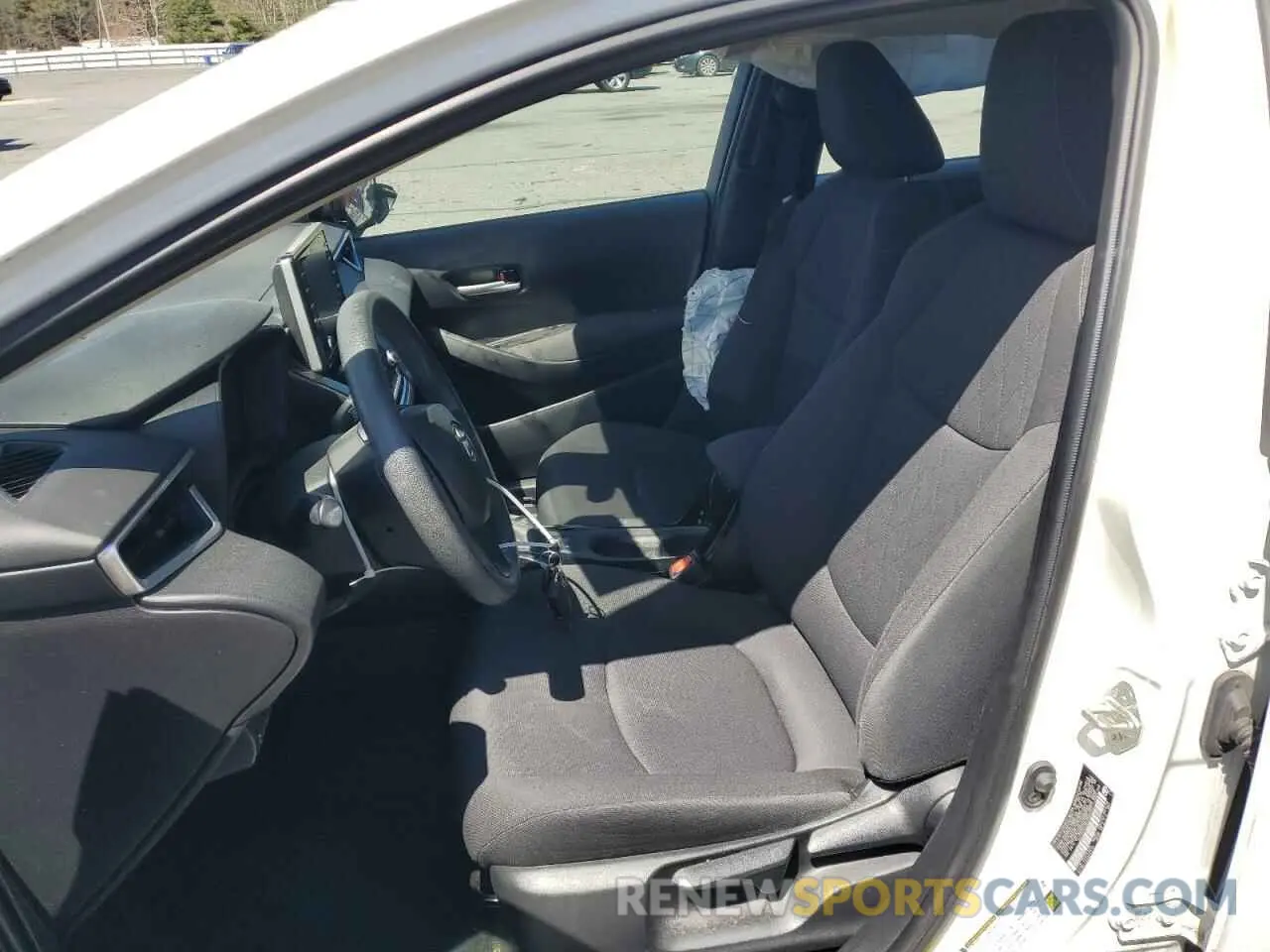 7 Photograph of a damaged car 5YFEPRAE8LP049327 TOYOTA COROLLA 2020